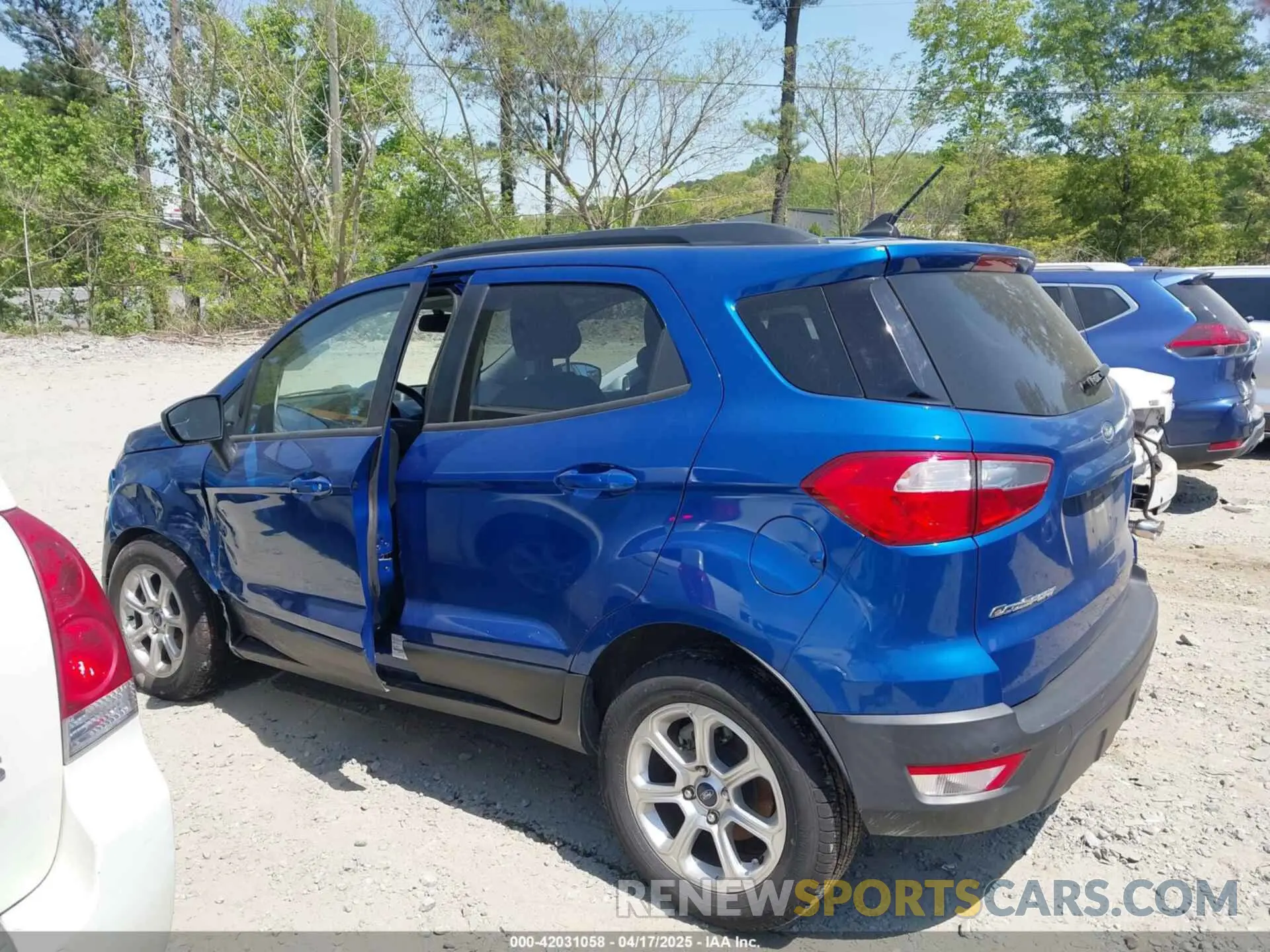 14 fotografías del automóvil dañado MAJ3S2GE9LC311360 FORD ECOSPORT 2020