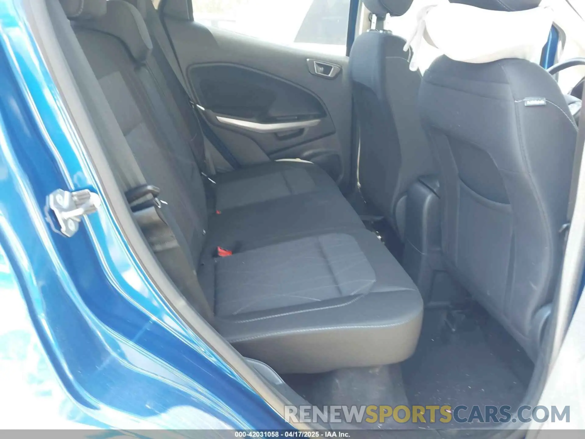 8 fotografías del automóvil dañado MAJ3S2GE9LC311360 FORD ECOSPORT 2020