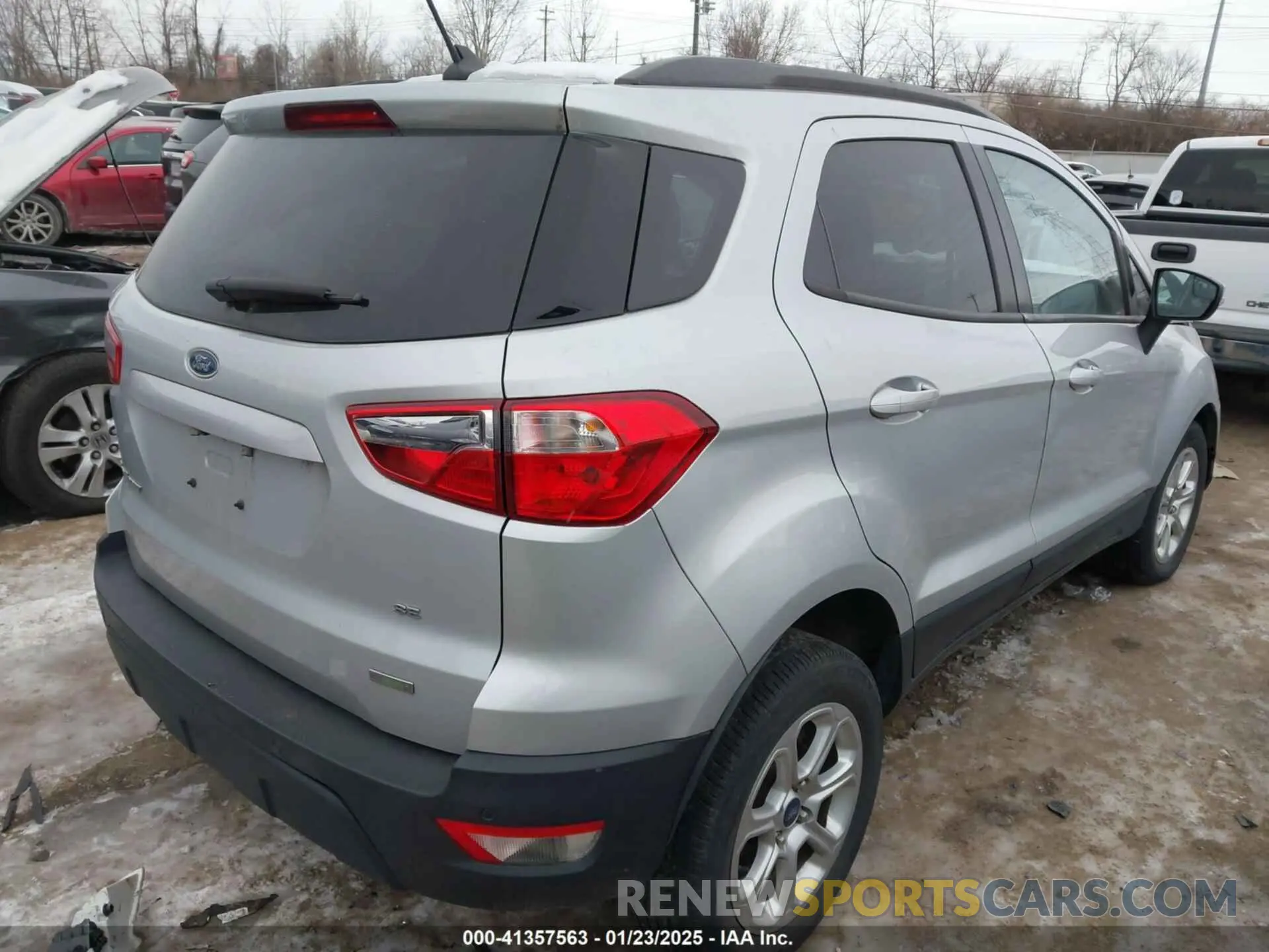 4 fotografías del automóvil dañado MAJ3S2GE9LC359747 FORD ECOSPORT 2020