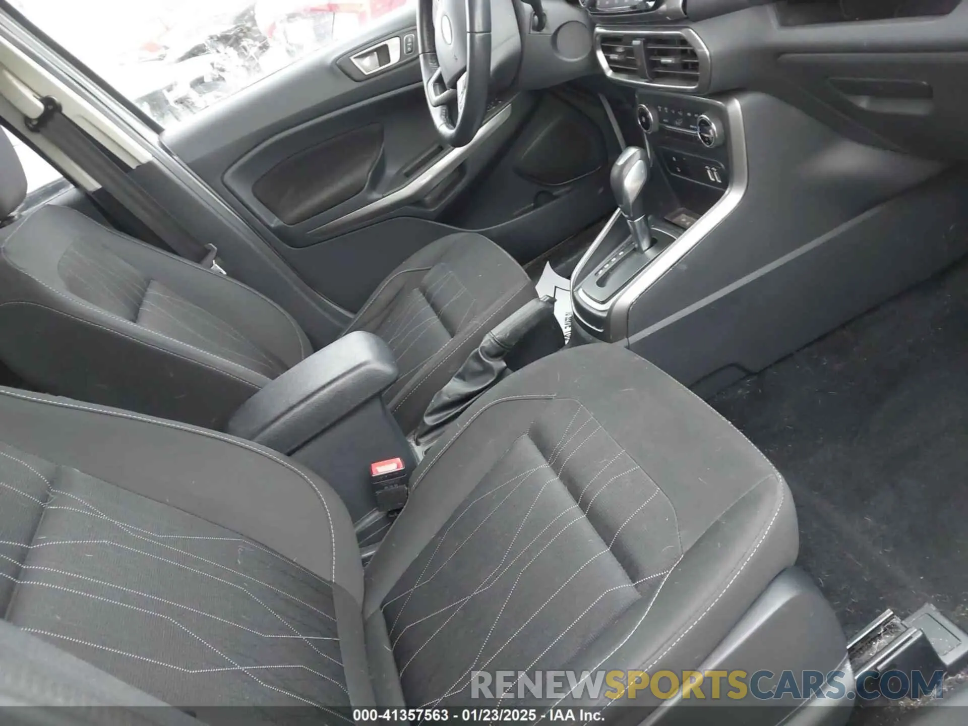 5 fotografías del automóvil dañado MAJ3S2GE9LC359747 FORD ECOSPORT 2020