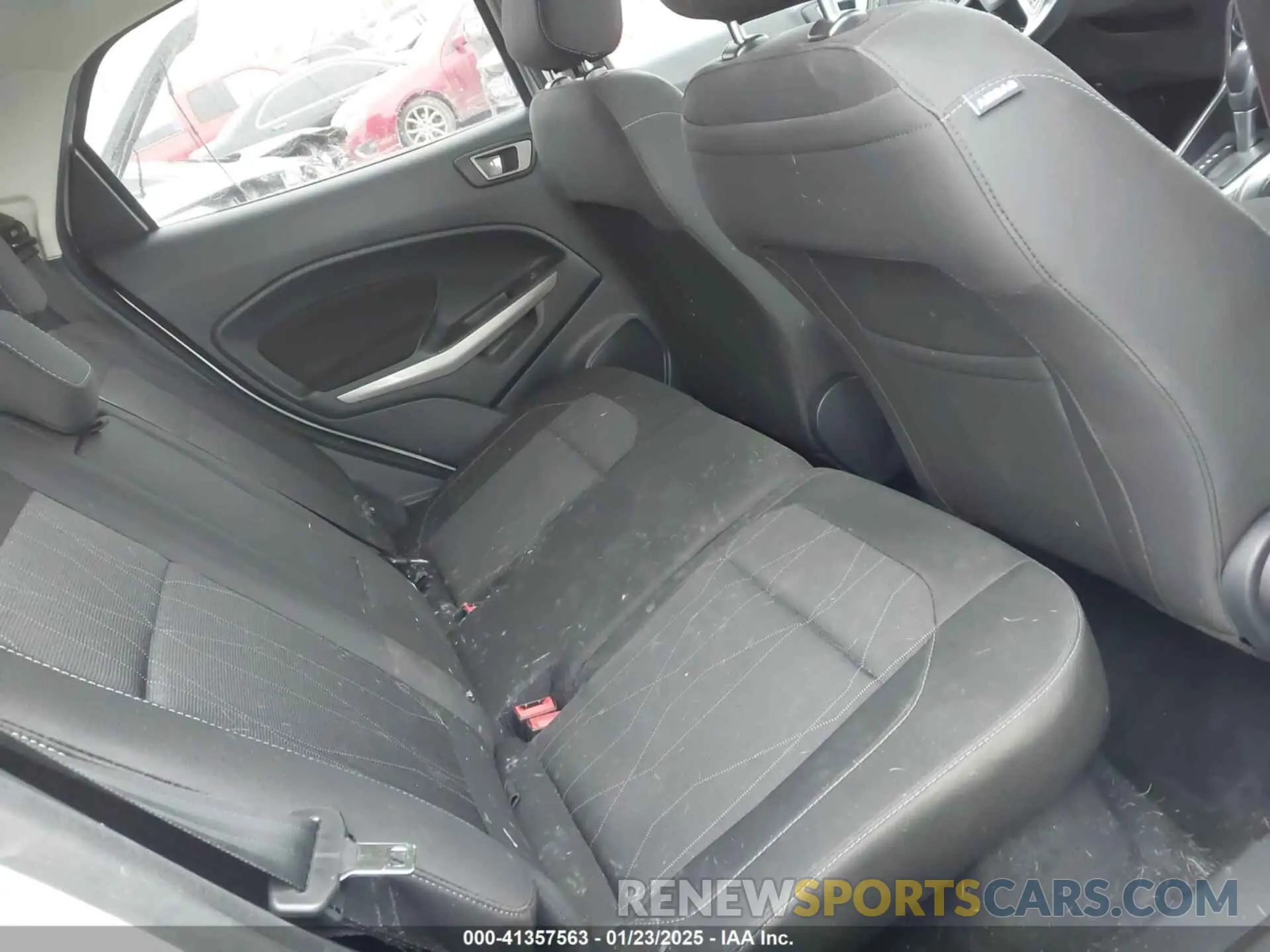 8 fotografías del automóvil dañado MAJ3S2GE9LC359747 FORD ECOSPORT 2020