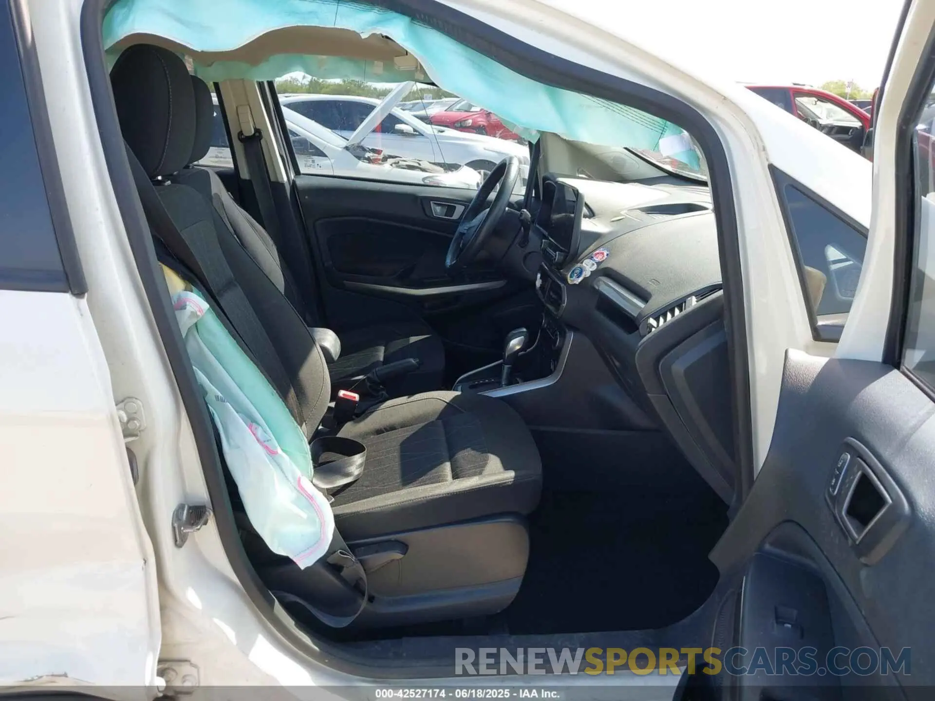 5 fotografías del automóvil dañado MAJ3S2GE9LC384907 FORD ECOSPORT 2020