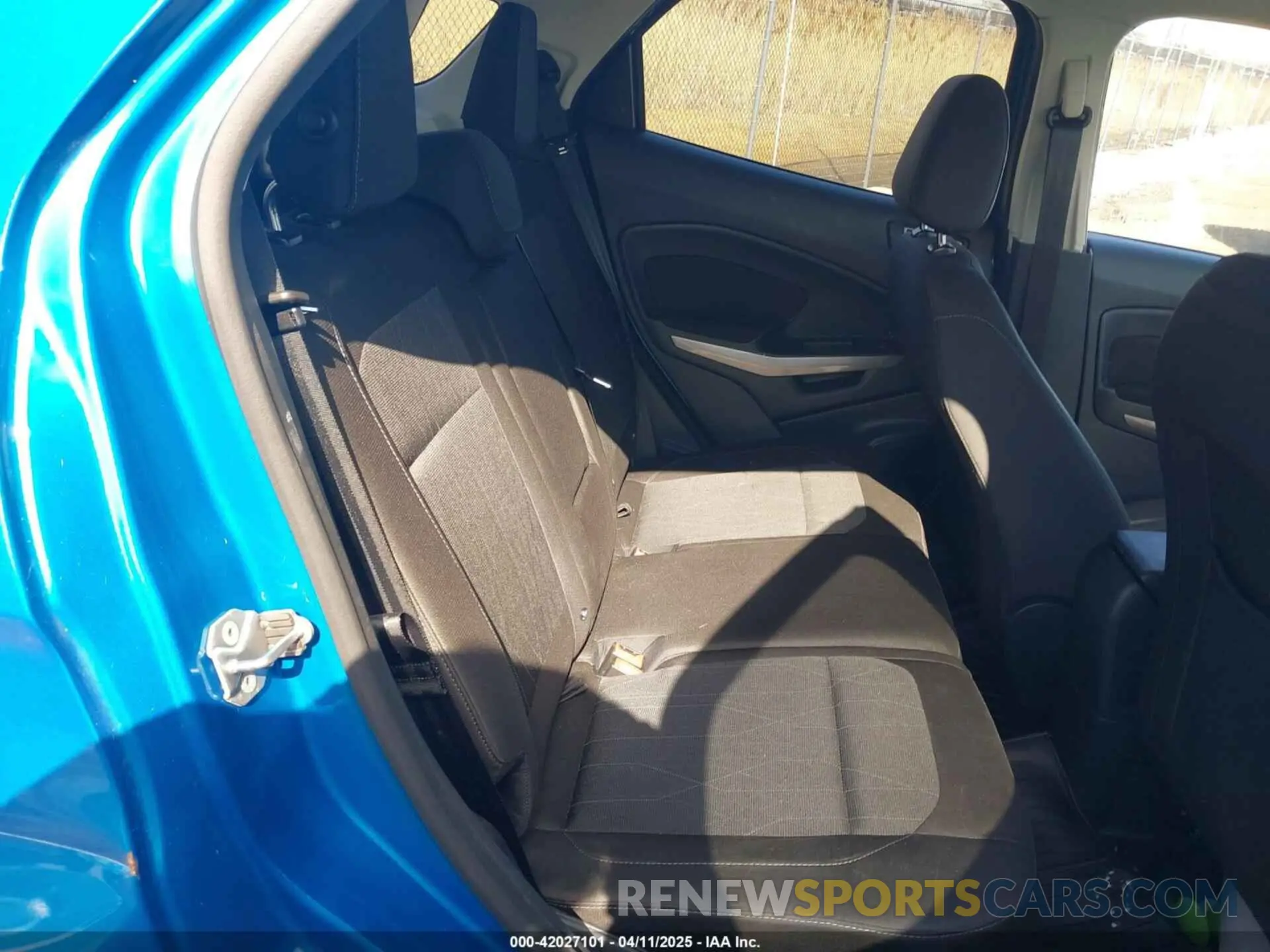 8 fotografías del automóvil dañado MAJ3S2GEXLC325834 FORD ECOSPORT 2020