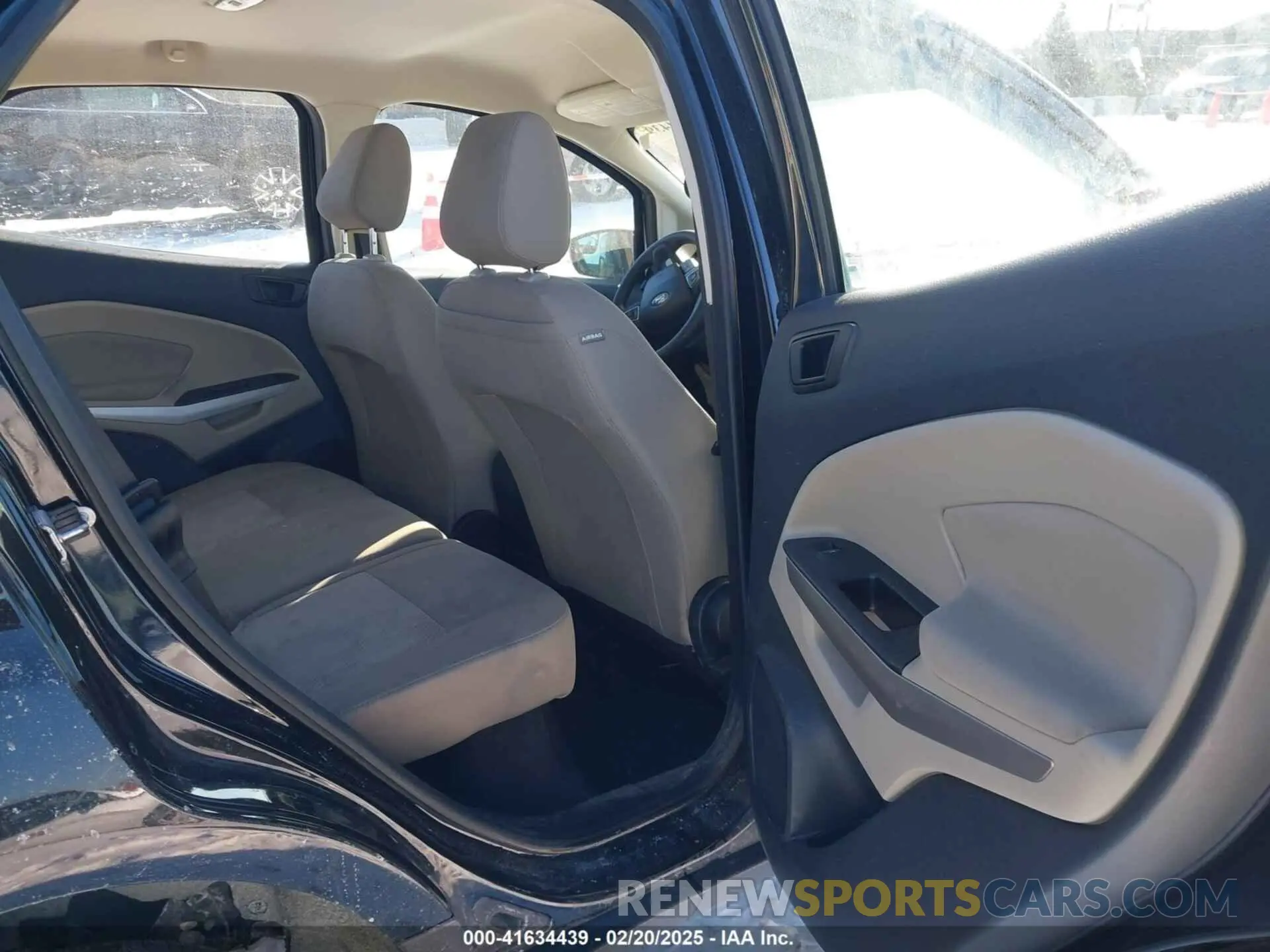 8 fotografías del automóvil dañado MAJ6S3FL1LC345277 FORD ECOSPORT 2020