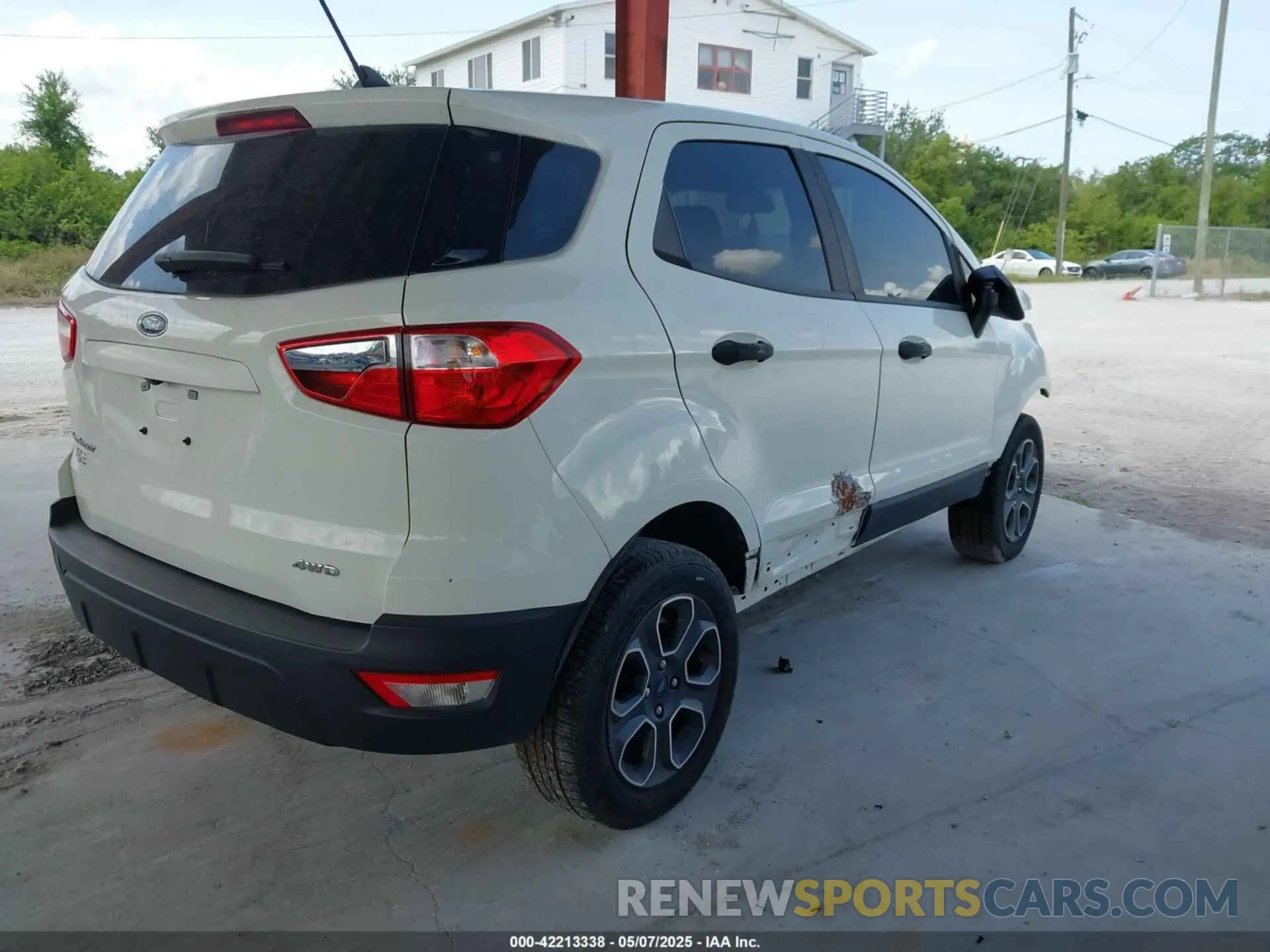4 fotografías del automóvil dañado MAJ6S3FL7LC338303 FORD ECOSPORT 2020