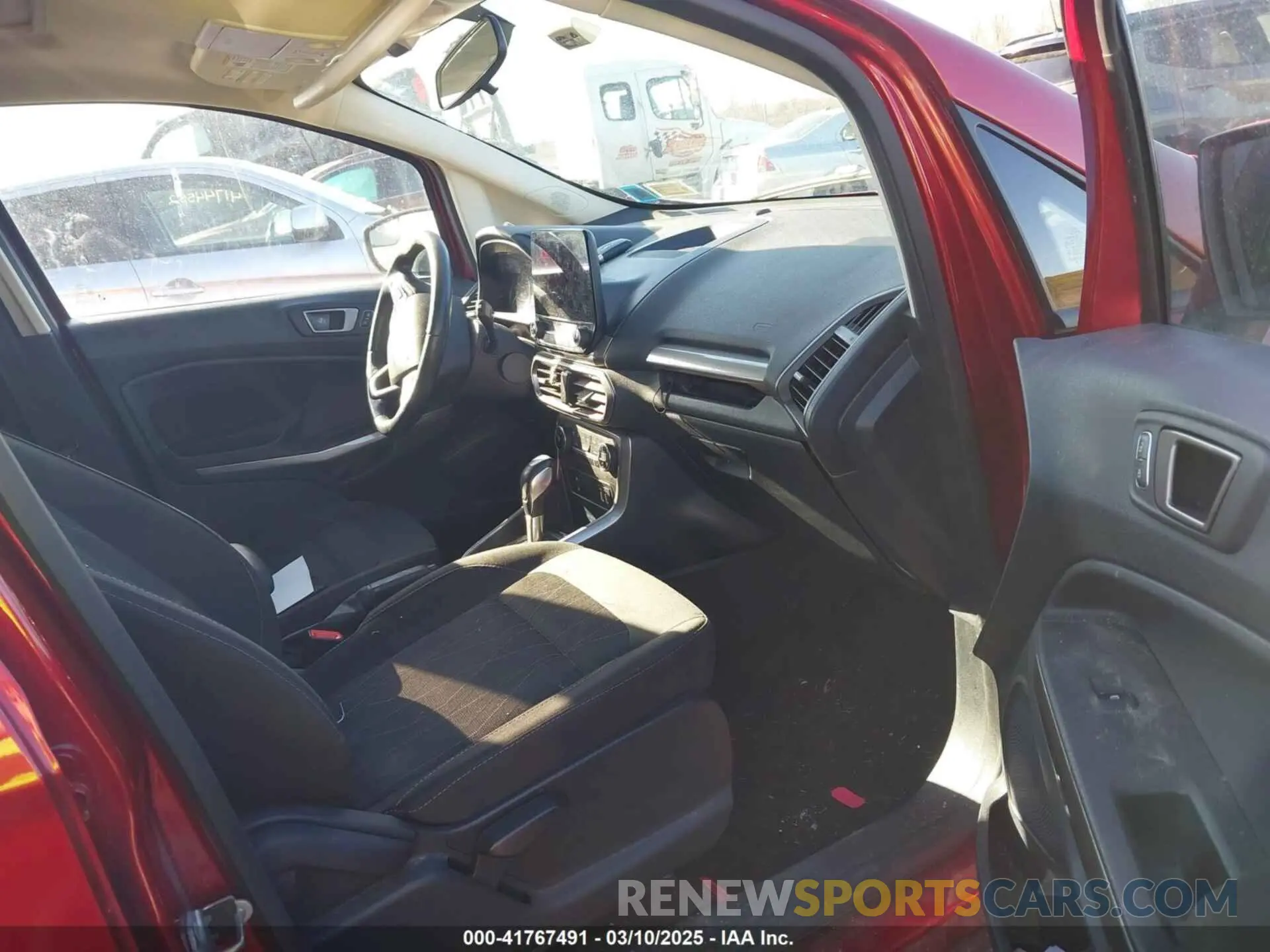 5 fotografías del automóvil dañado MAJ6S3GL1LC326405 FORD ECOSPORT 2020