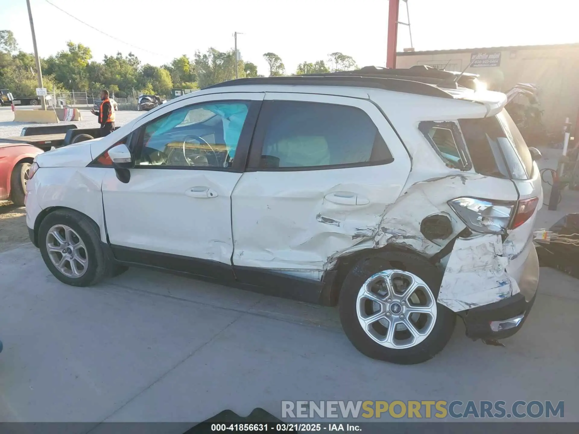 14 fotografías del automóvil dañado MAJ6S3GL2LC356271 FORD ECOSPORT 2020