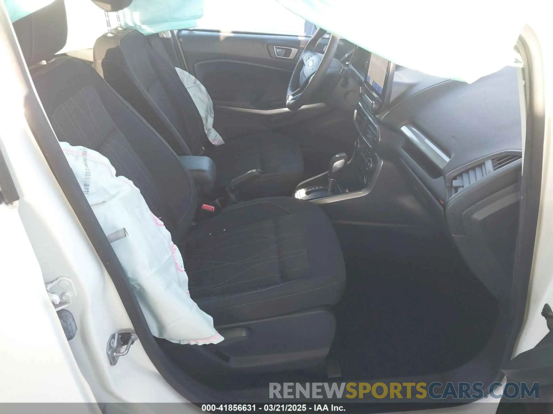 5 fotografías del automóvil dañado MAJ6S3GL2LC356271 FORD ECOSPORT 2020