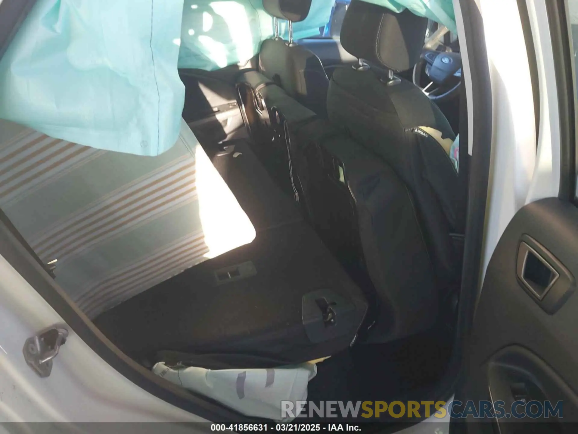 8 fotografías del automóvil dañado MAJ6S3GL2LC356271 FORD ECOSPORT 2020