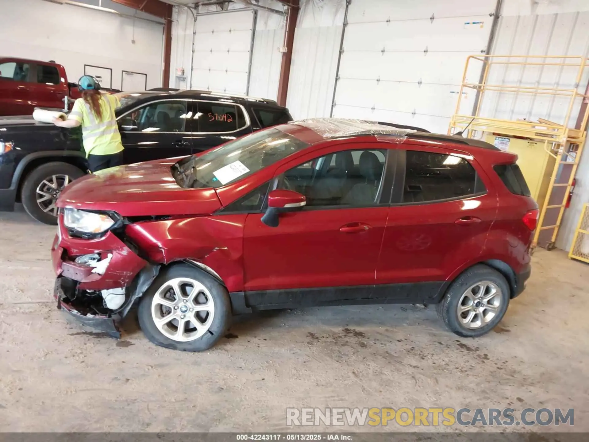 14 fotografías del automóvil dañado MAJ6S3GL3LC352424 FORD ECOSPORT 2020