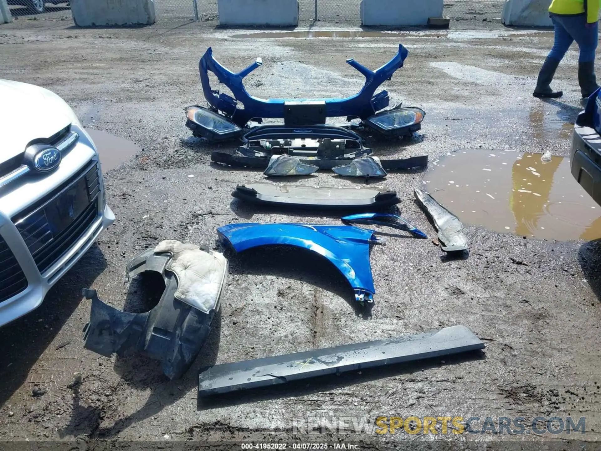 12 fotografías del automóvil dañado MAJ6S3GL4LC353601 FORD ECOSPORT 2020