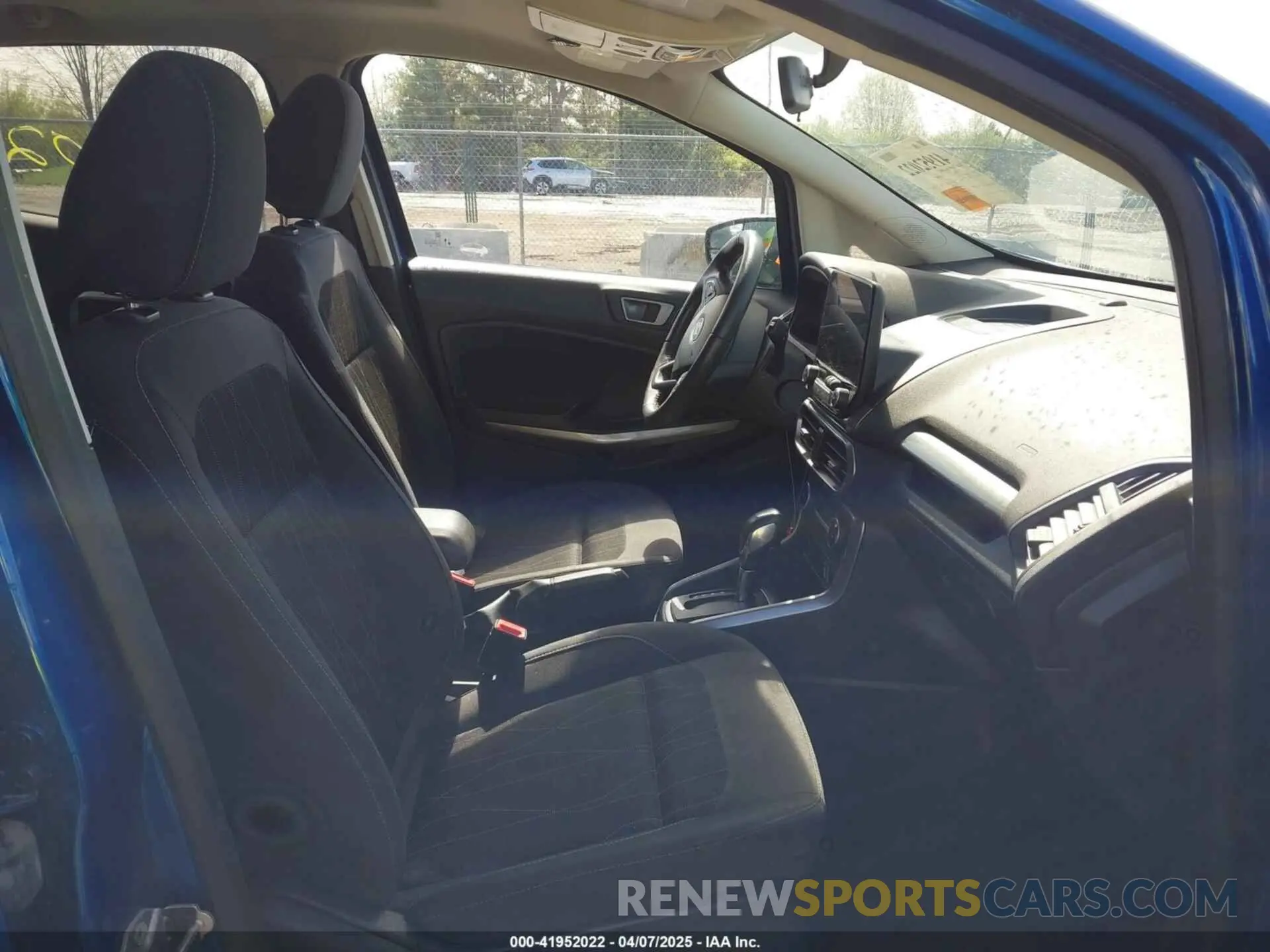 5 fotografías del automóvil dañado MAJ6S3GL4LC353601 FORD ECOSPORT 2020