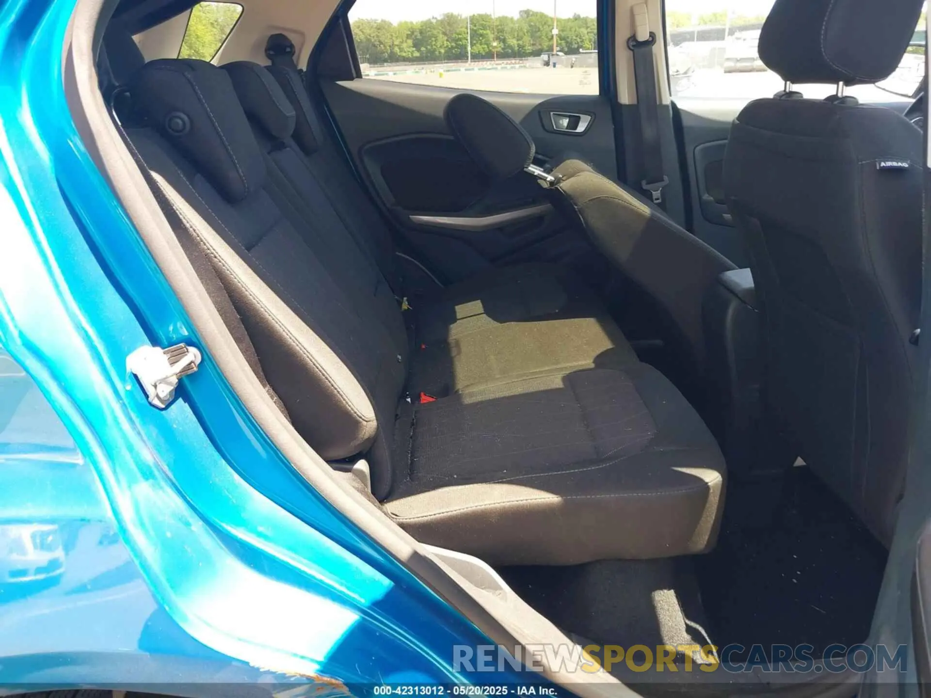 8 fotografías del automóvil dañado MAJ6S3GL5LC336693 FORD ECOSPORT 2020