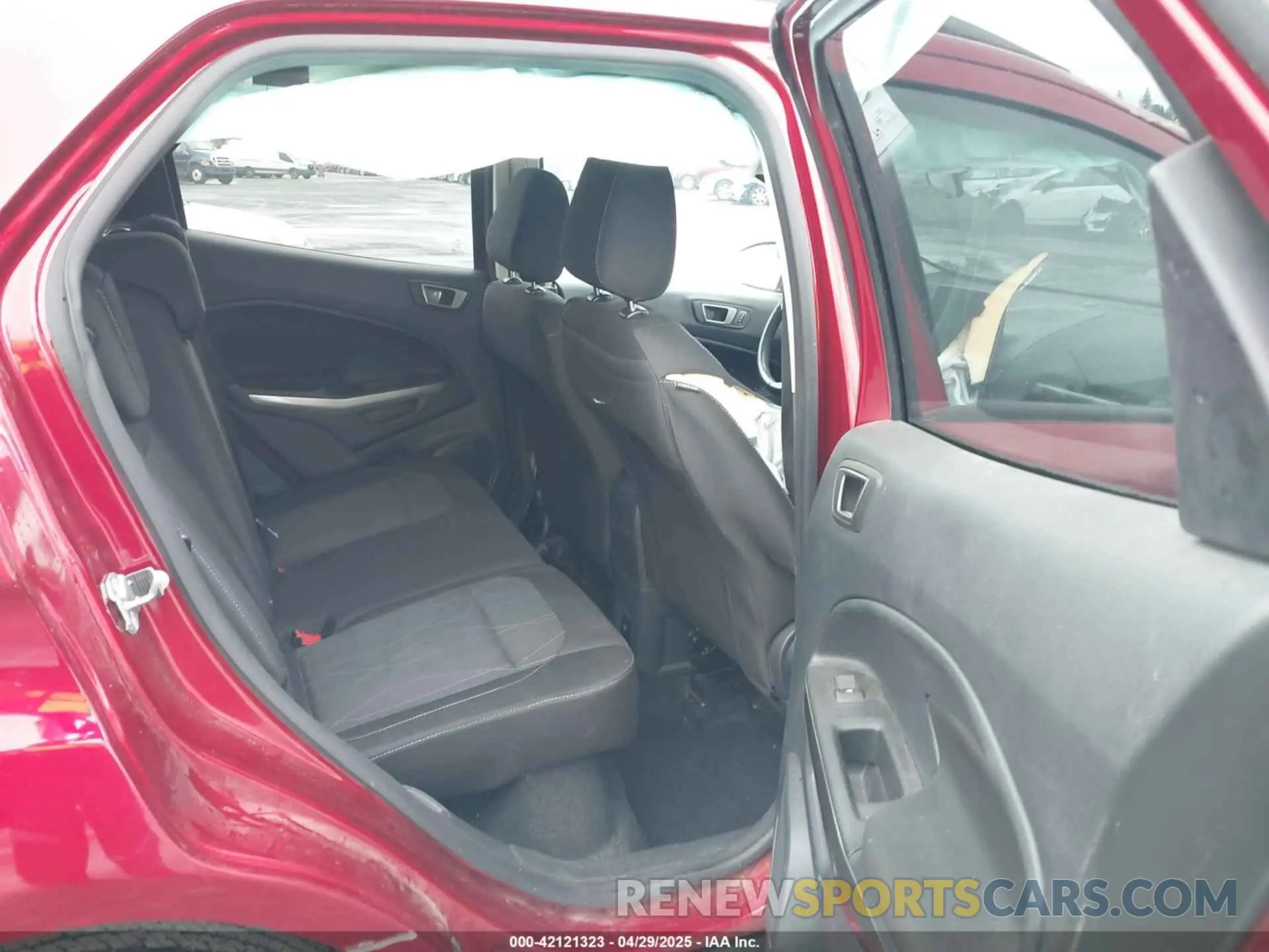 8 fotografías del automóvil dañado MAJ6S3GL6LC356600 FORD ECOSPORT 2020