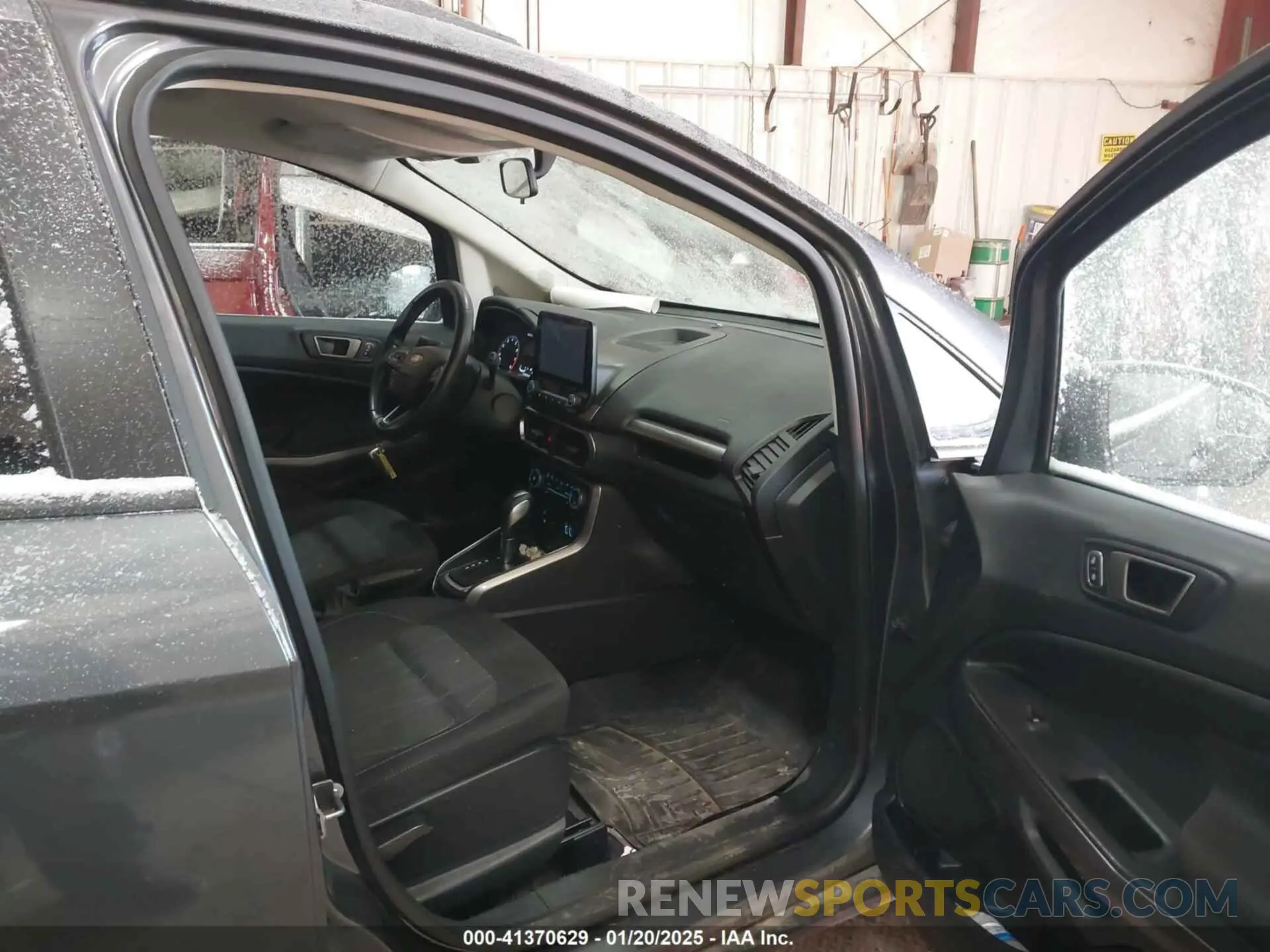 5 fotografías del automóvil dañado MAJ6S3GL8LC345257 FORD ECOSPORT 2020