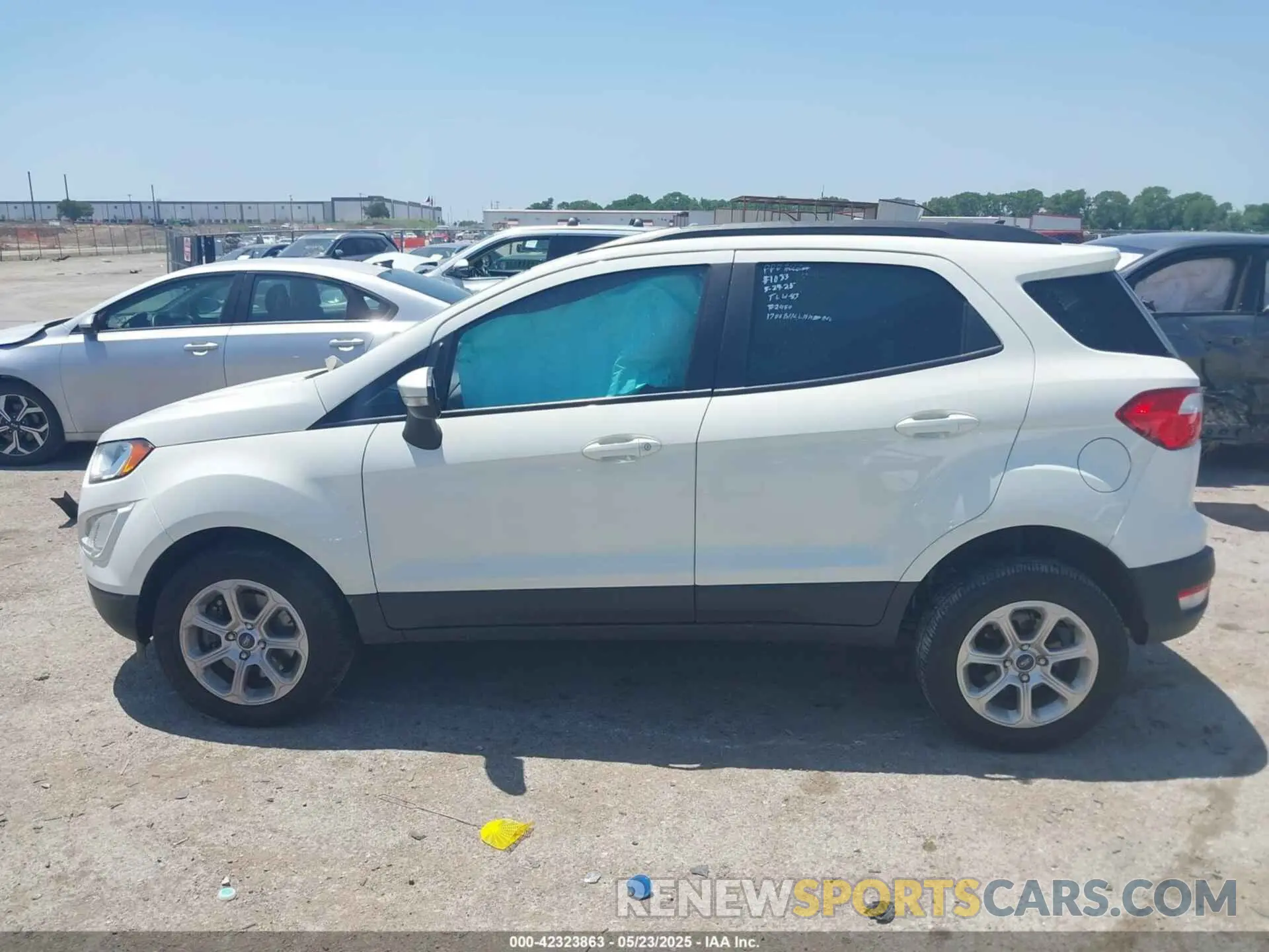 14 fotografías del automóvil dañado MAJ6S3GLXLC344921 FORD ECOSPORT 2020