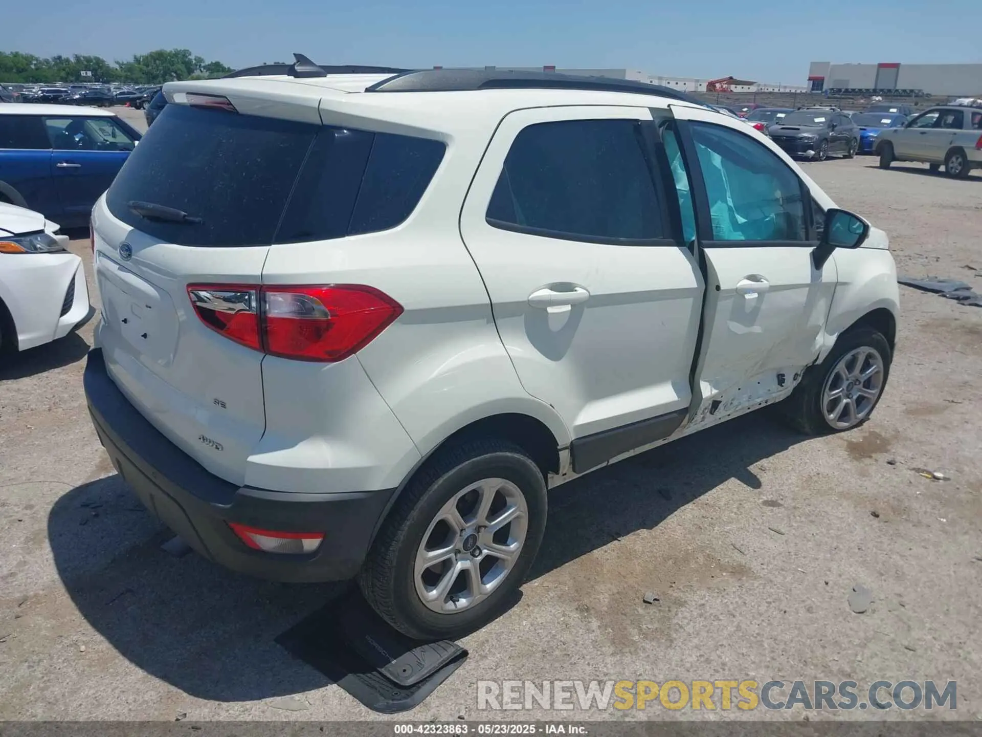 4 fotografías del automóvil dañado MAJ6S3GLXLC344921 FORD ECOSPORT 2020