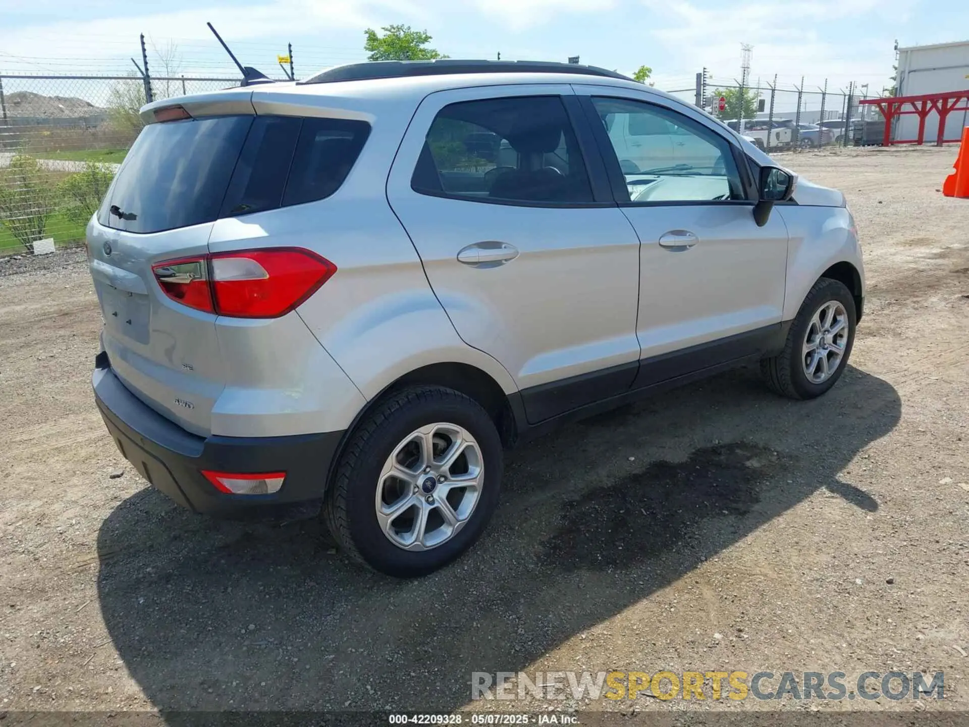 4 fotografías del automóvil dañado MAJ6S3GLXLC367129 FORD ECOSPORT 2020