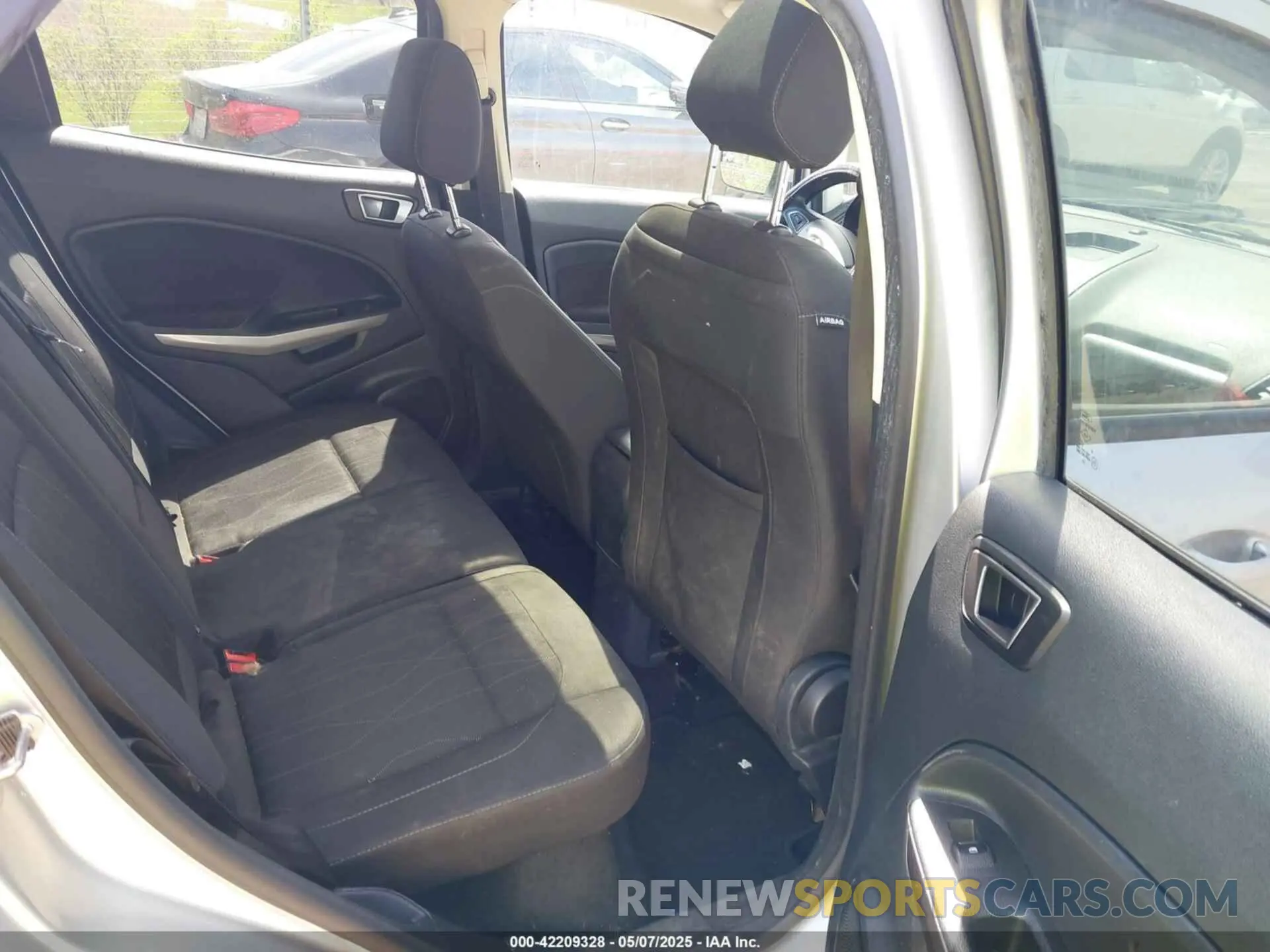 8 fotografías del automóvil dañado MAJ6S3GLXLC367129 FORD ECOSPORT 2020
