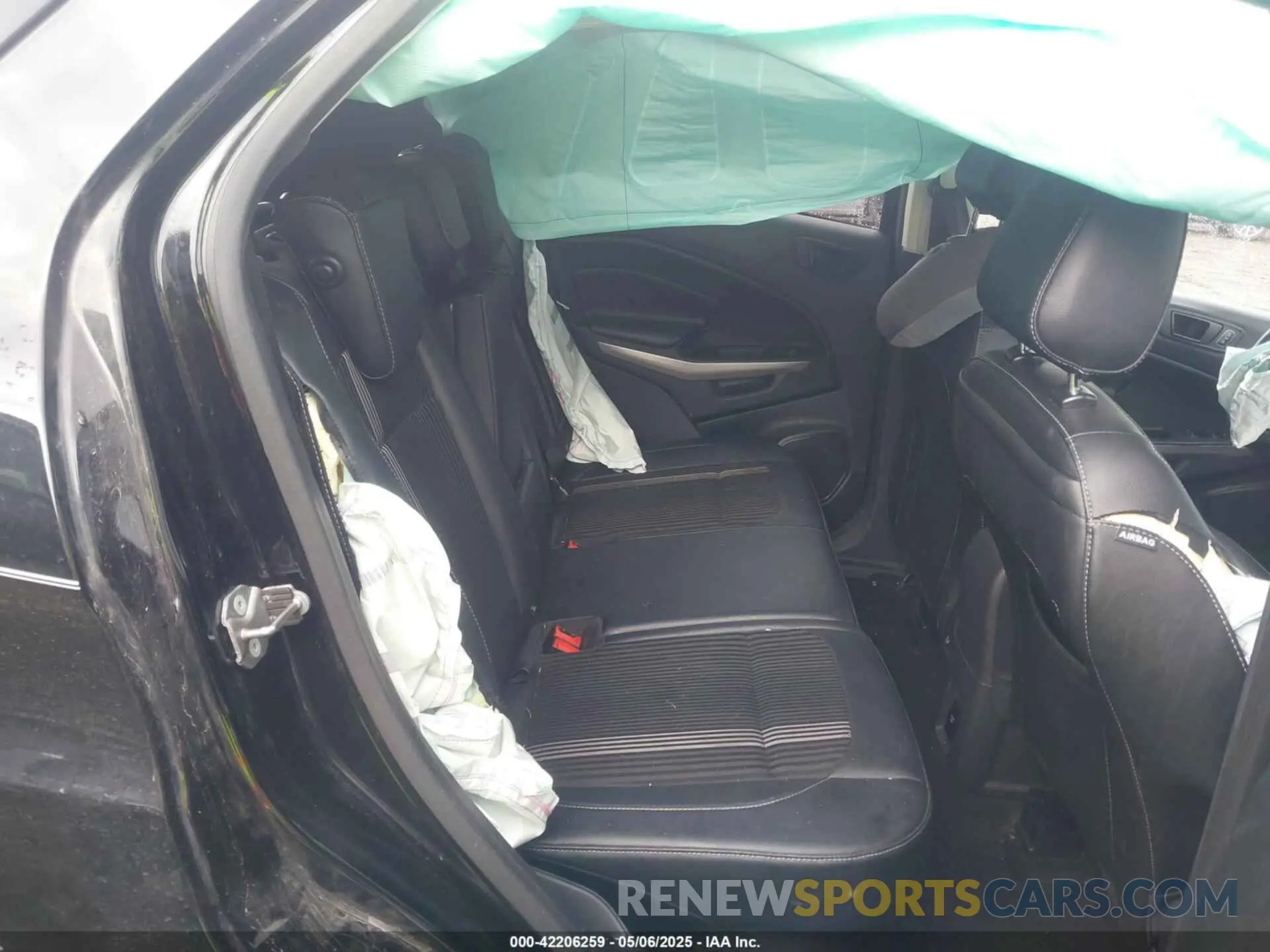 8 fotografías del automóvil dañado MAJ6S3JL2LC312957 FORD ECOSPORT 2020
