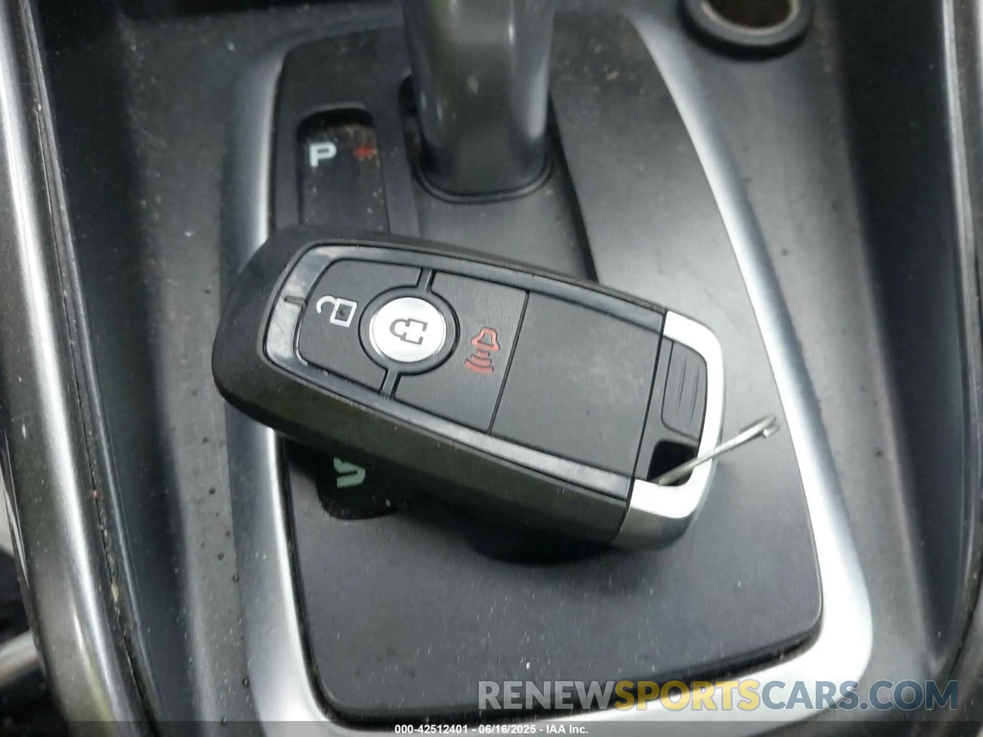 11 fotografías del automóvil dañado MAJ6S3JL9LC323549 FORD ECOSPORT 2020