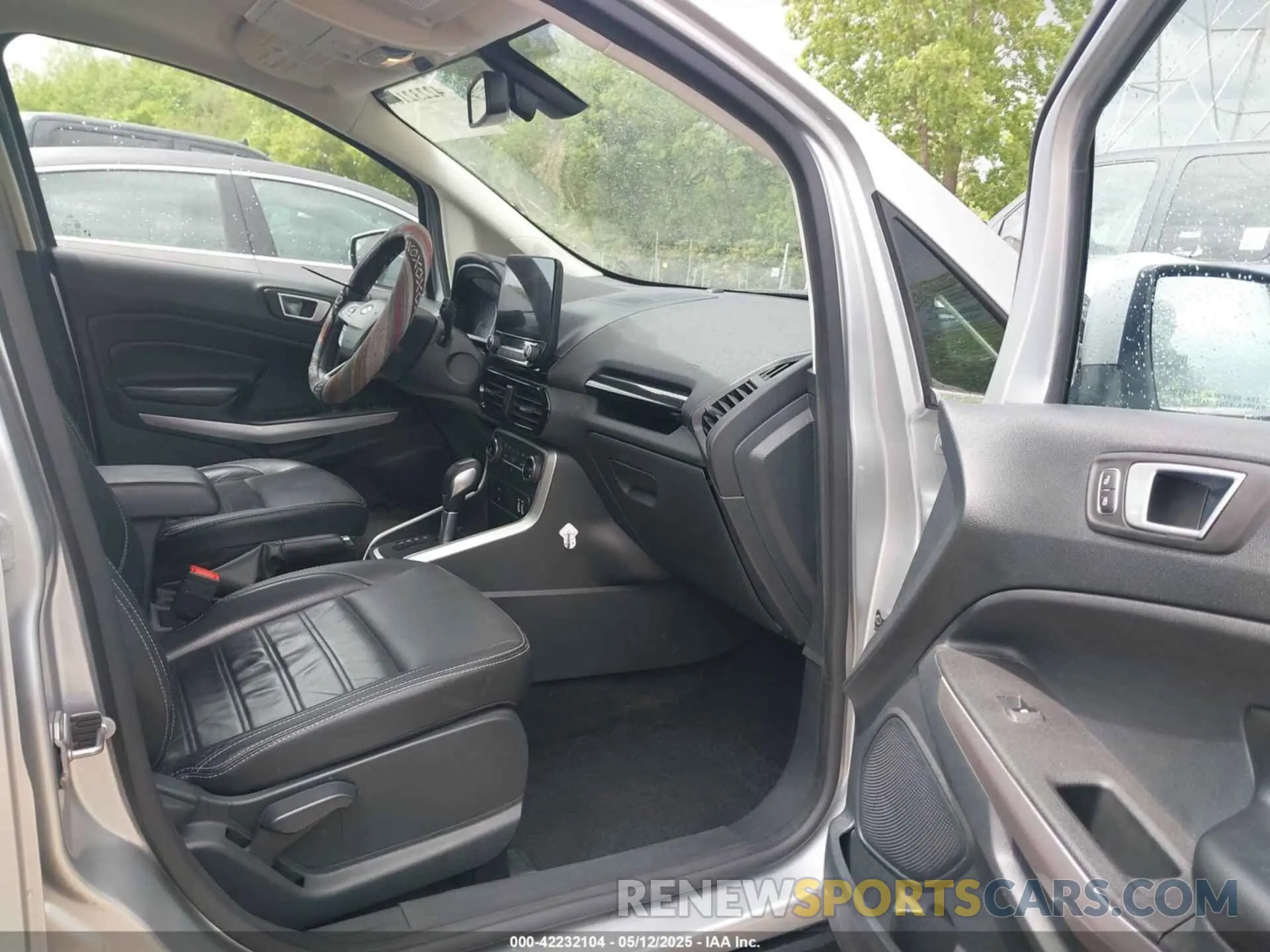 5 fotografías del automóvil dañado MAJ6S3KL0LC349049 FORD ECOSPORT 2020