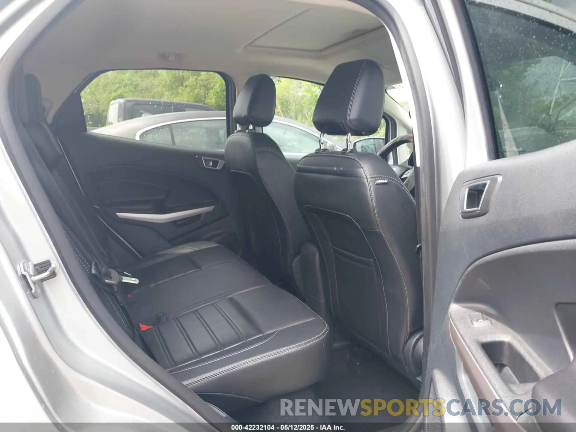 8 fotografías del automóvil dañado MAJ6S3KL0LC349049 FORD ECOSPORT 2020