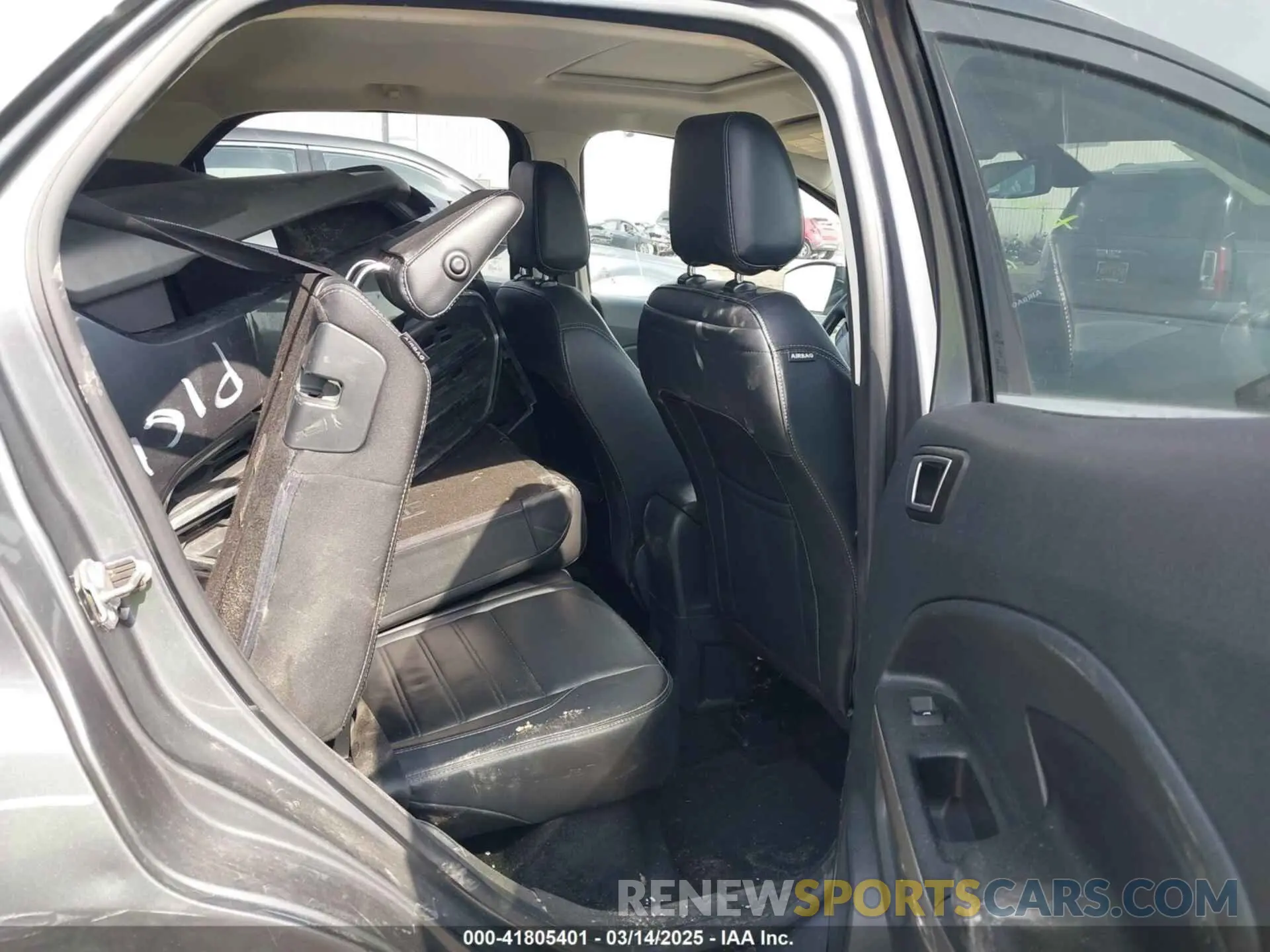 8 fotografías del automóvil dañado MAJ6S3KL7LC339375 FORD ECOSPORT 2020