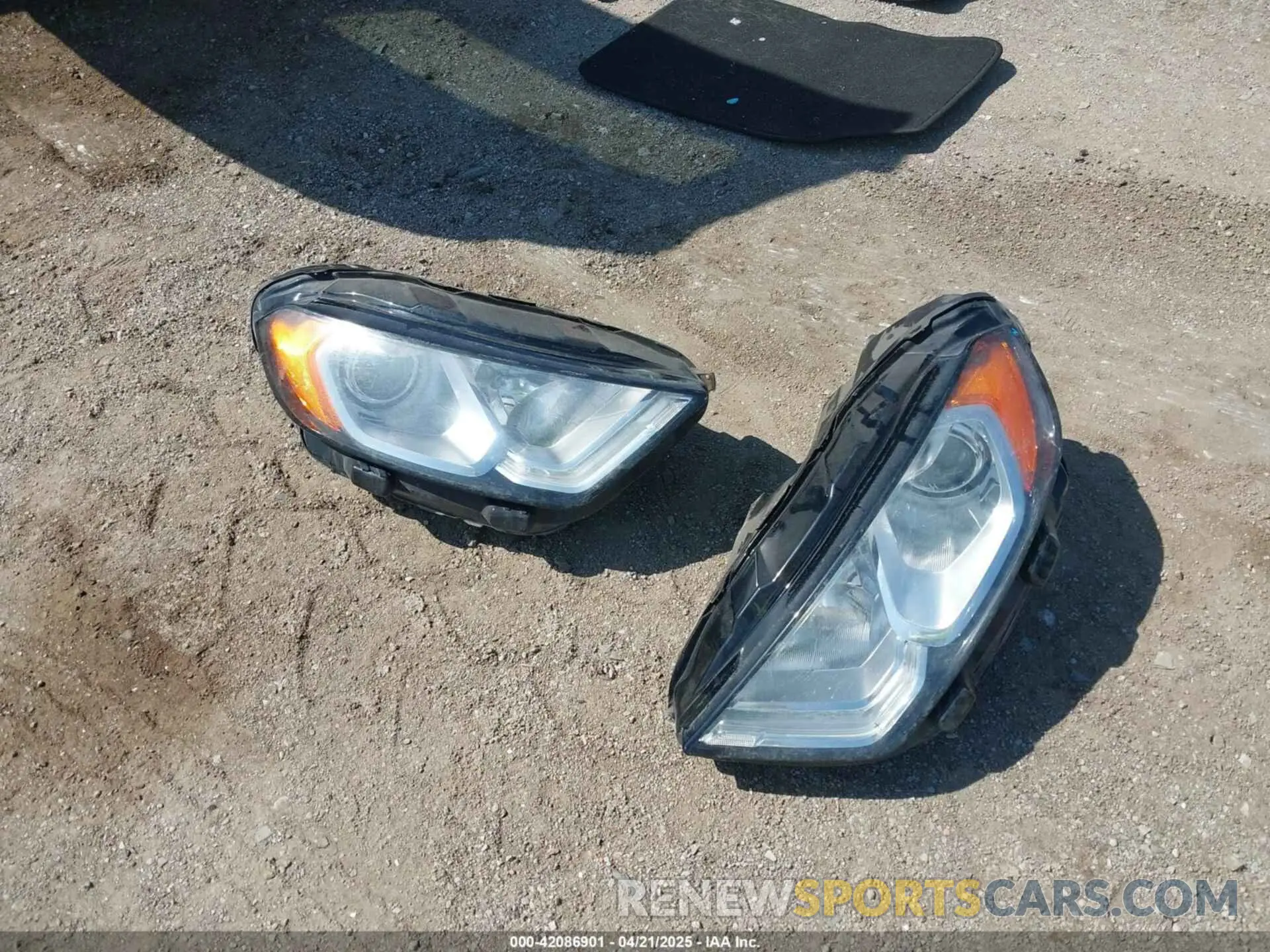 11 fotografías del automóvil dañado MAJ6S3KL8LC351499 FORD ECOSPORT 2020