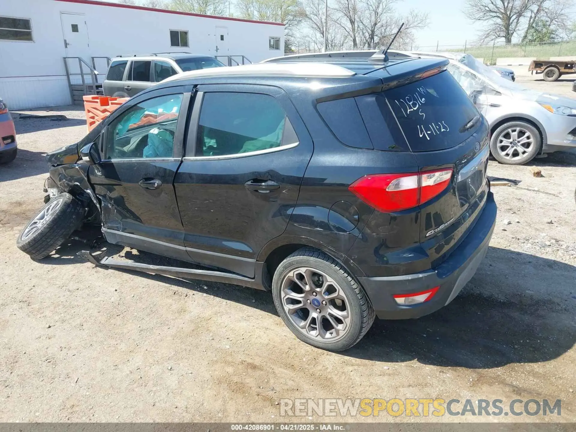 3 fotografías del automóvil dañado MAJ6S3KL8LC351499 FORD ECOSPORT 2020