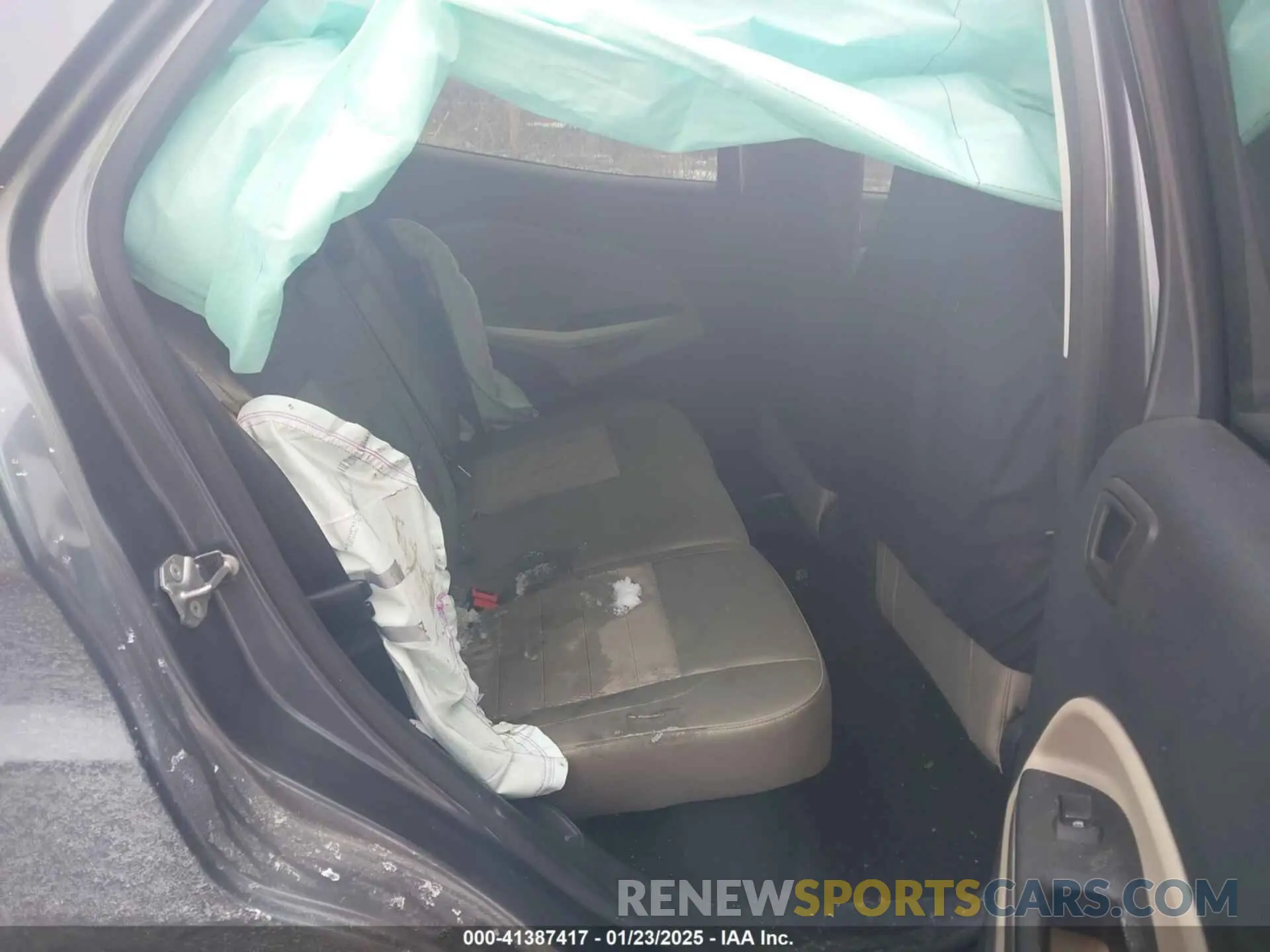 8 fotografías del automóvil dañado MAJ3S2FE5MC418473 FORD ECOSPORT 2021