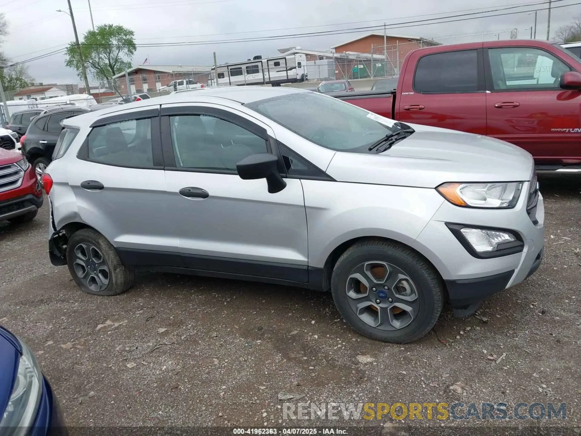 13 fotografías del automóvil dañado MAJ3S2FE7MC444802 FORD ECOSPORT 2021