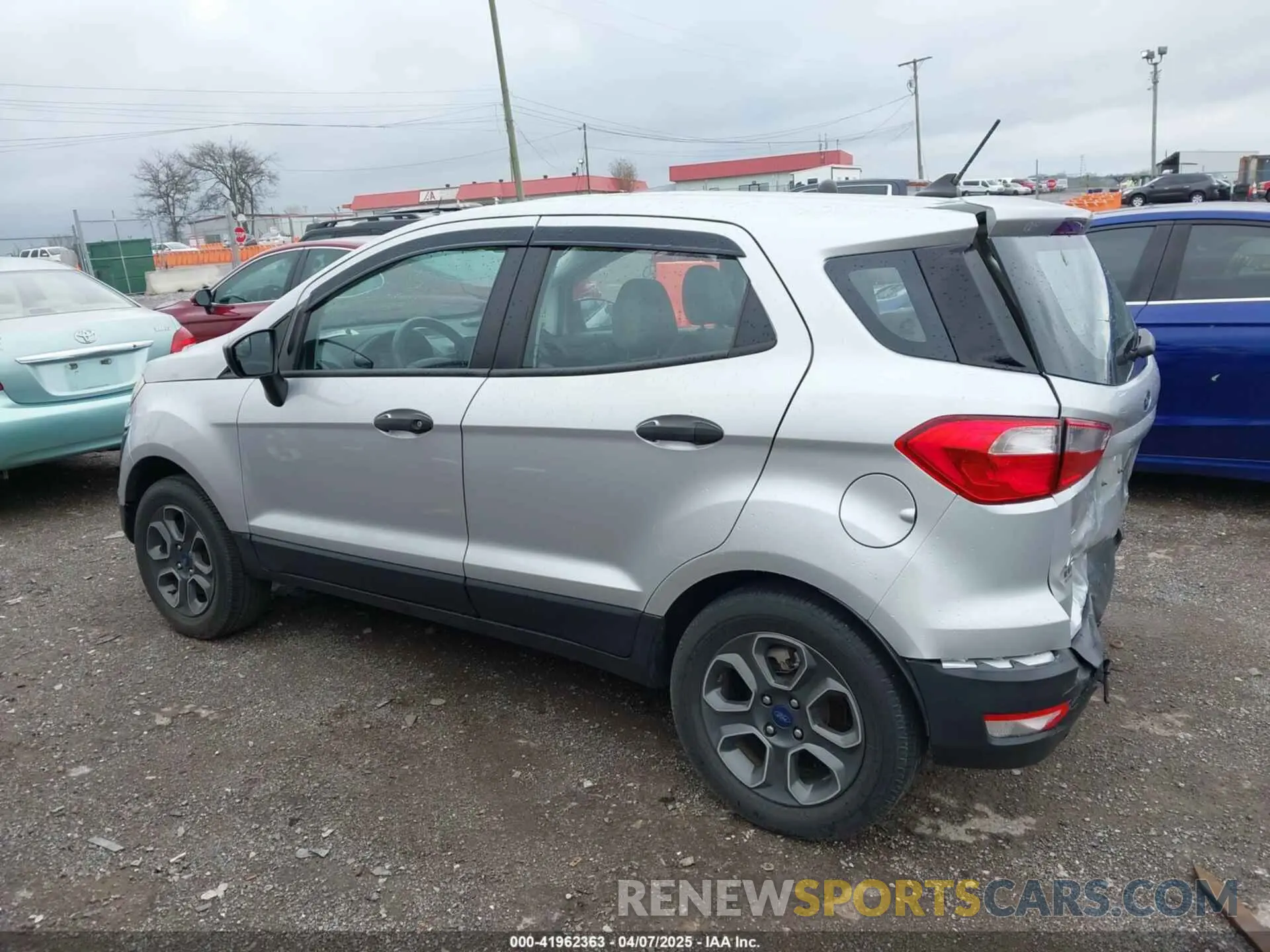 14 fotografías del automóvil dañado MAJ3S2FE7MC444802 FORD ECOSPORT 2021