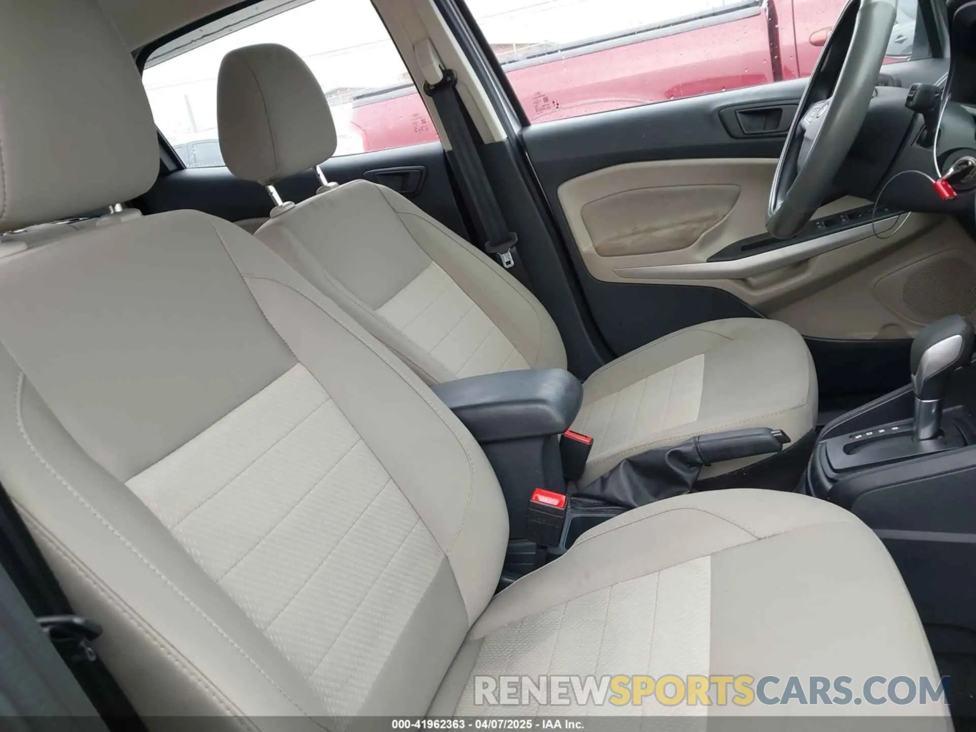 5 fotografías del automóvil dañado MAJ3S2FE7MC444802 FORD ECOSPORT 2021
