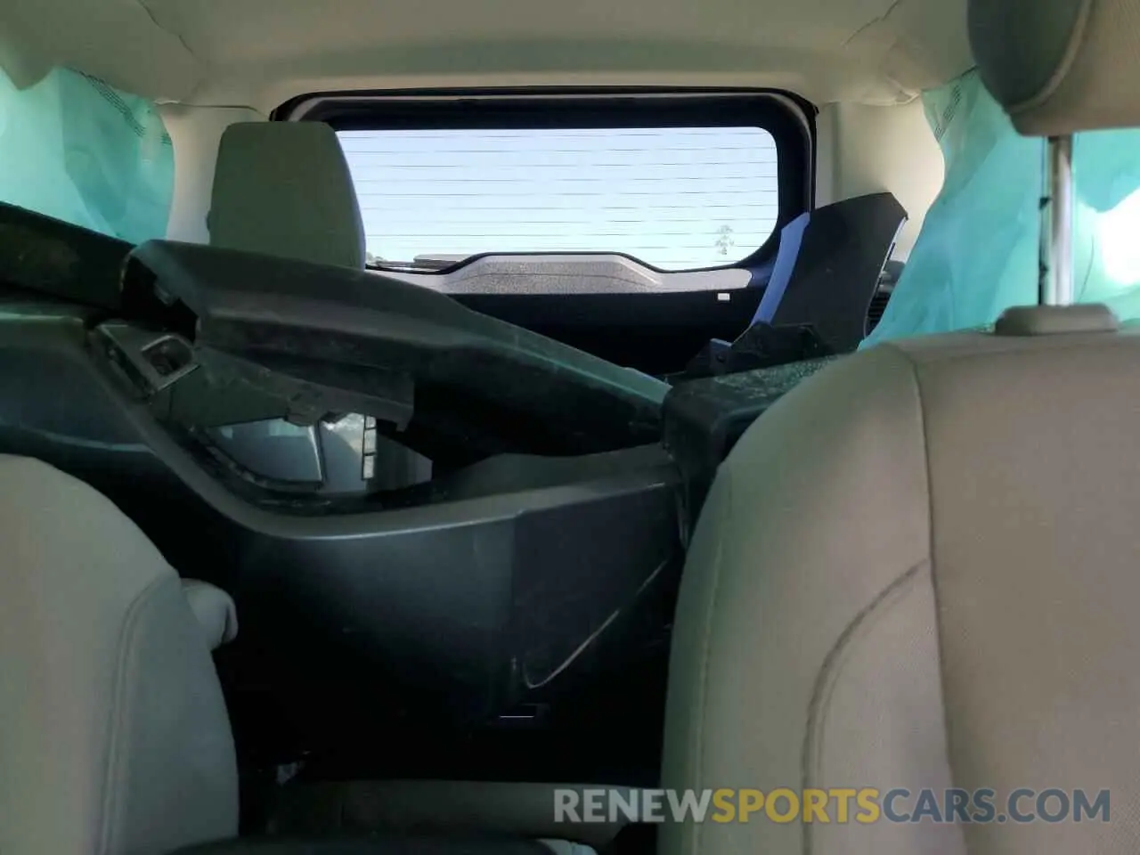 10 fotografías del automóvil dañado MAJ3S2FE9MC403295 FORD ECOSPORT 2021