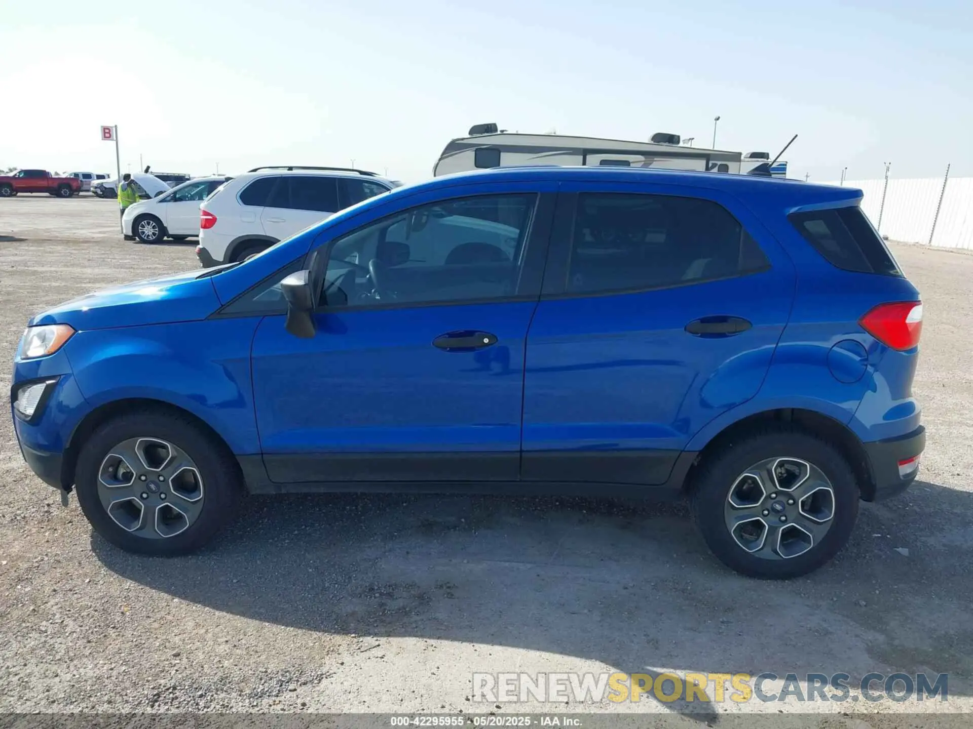 14 fotografías del automóvil dañado MAJ3S2FE9MC437818 FORD ECOSPORT 2021