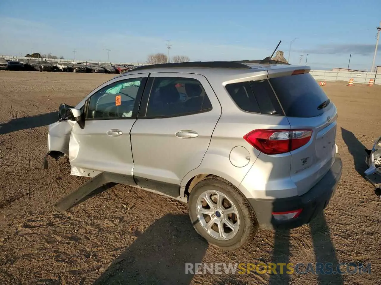 2 fotografías del automóvil dañado MAJ3S2GE0MC407041 FORD ECOSPORT 2021