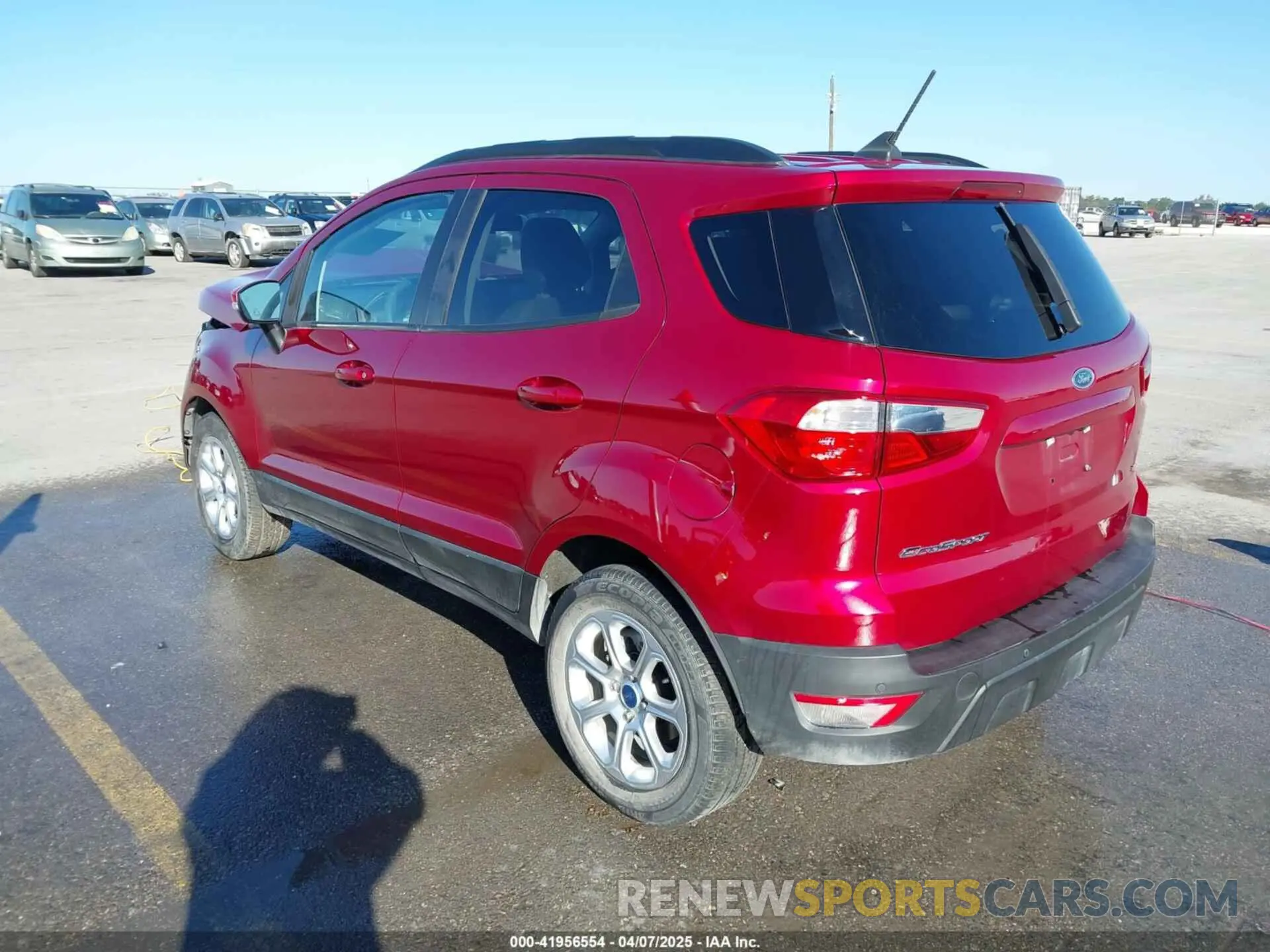 3 fotografías del automóvil dañado MAJ3S2GE0MC456479 FORD ECOSPORT 2021