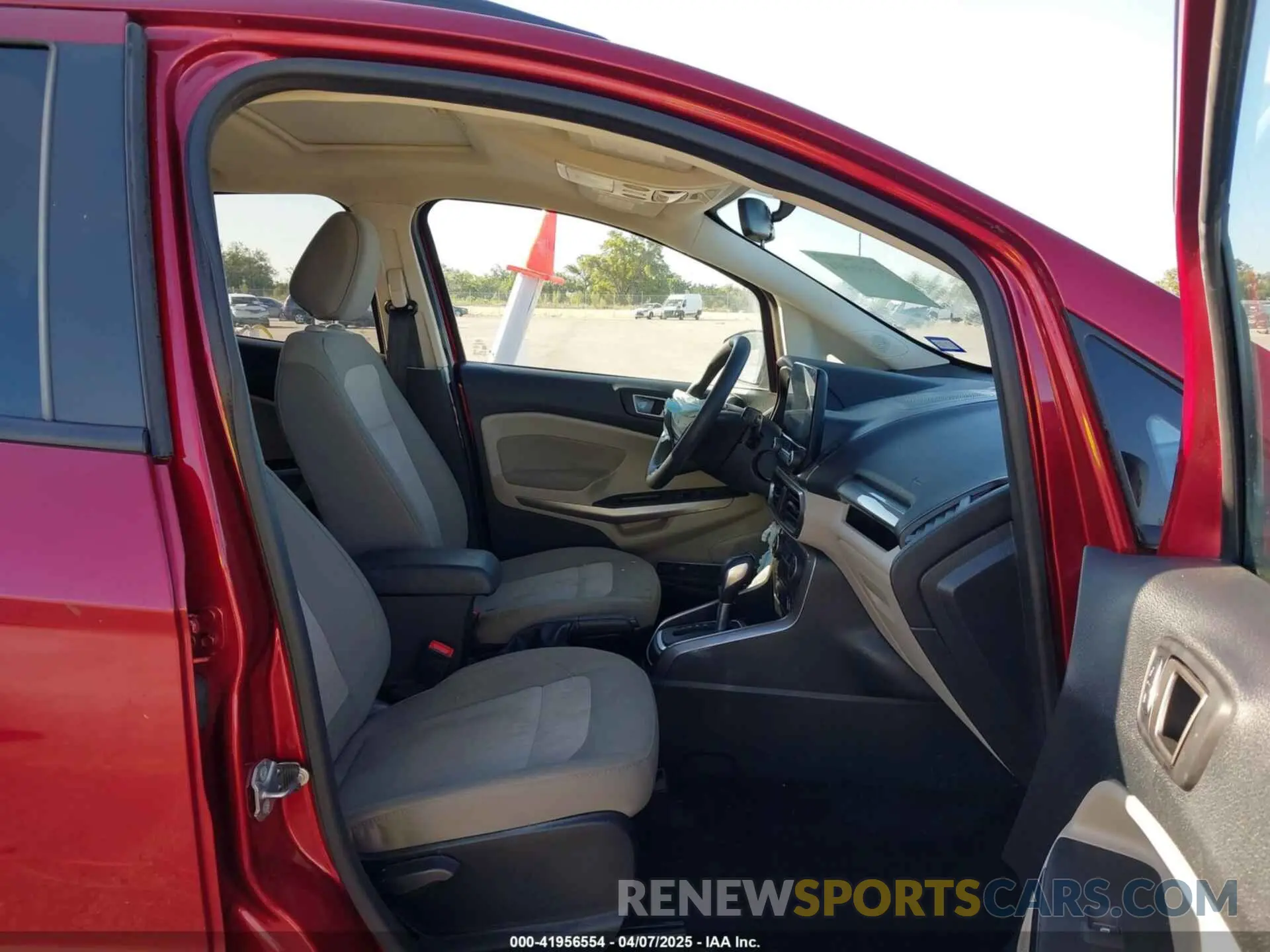 5 fotografías del automóvil dañado MAJ3S2GE0MC456479 FORD ECOSPORT 2021