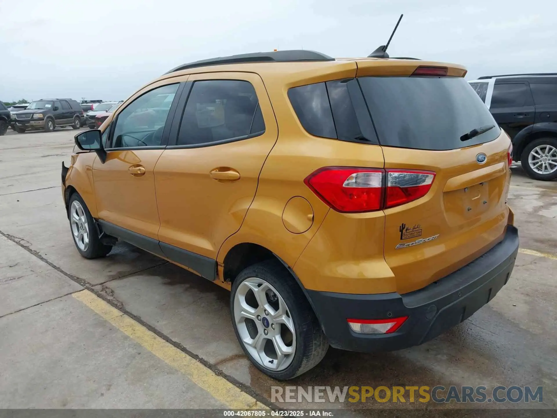 3 fotografías del automóvil dañado MAJ3S2GE1MC451677 FORD ECOSPORT 2021