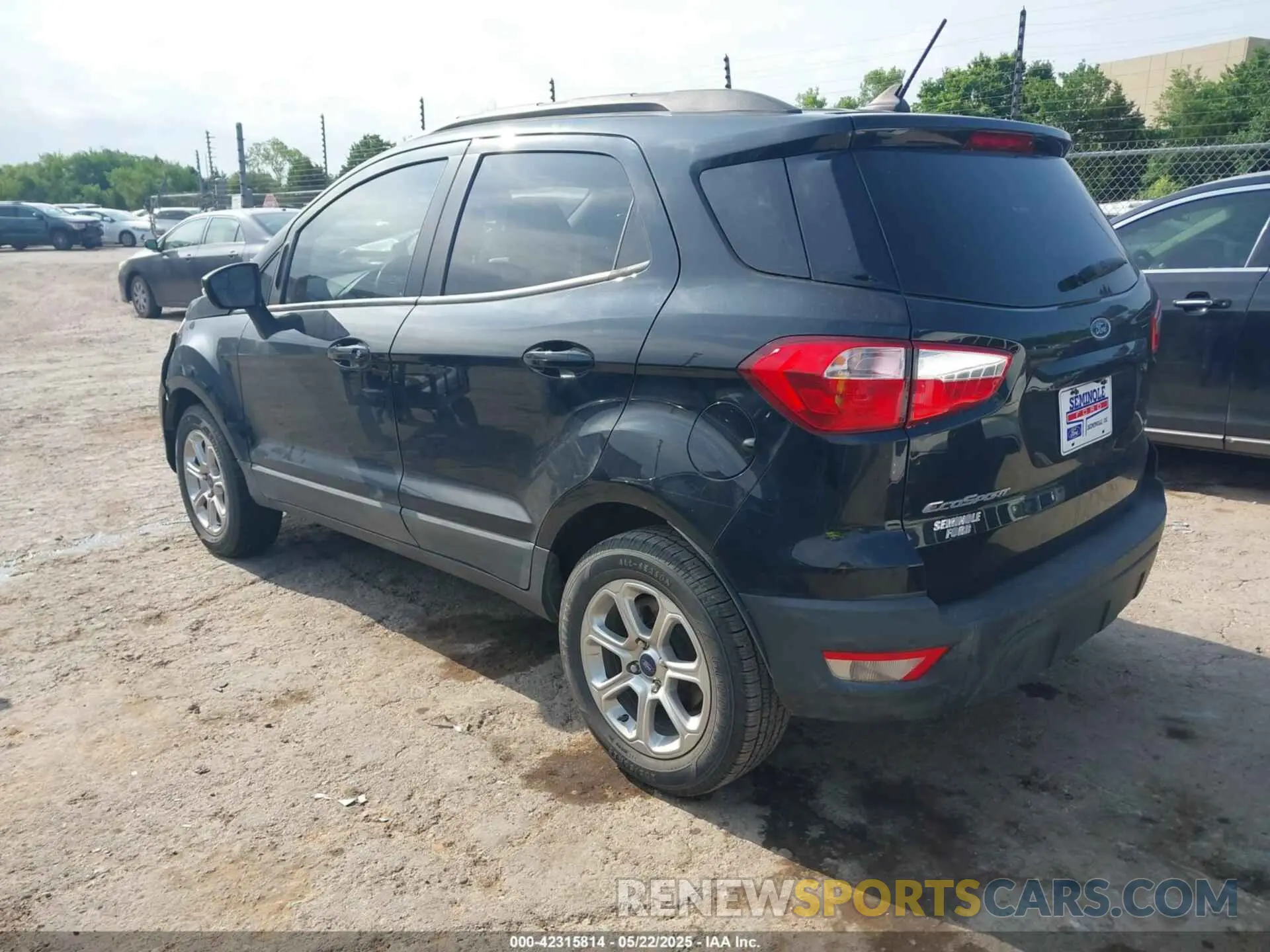 3 fotografías del automóvil dañado MAJ3S2GE2MC397435 FORD ECOSPORT 2021