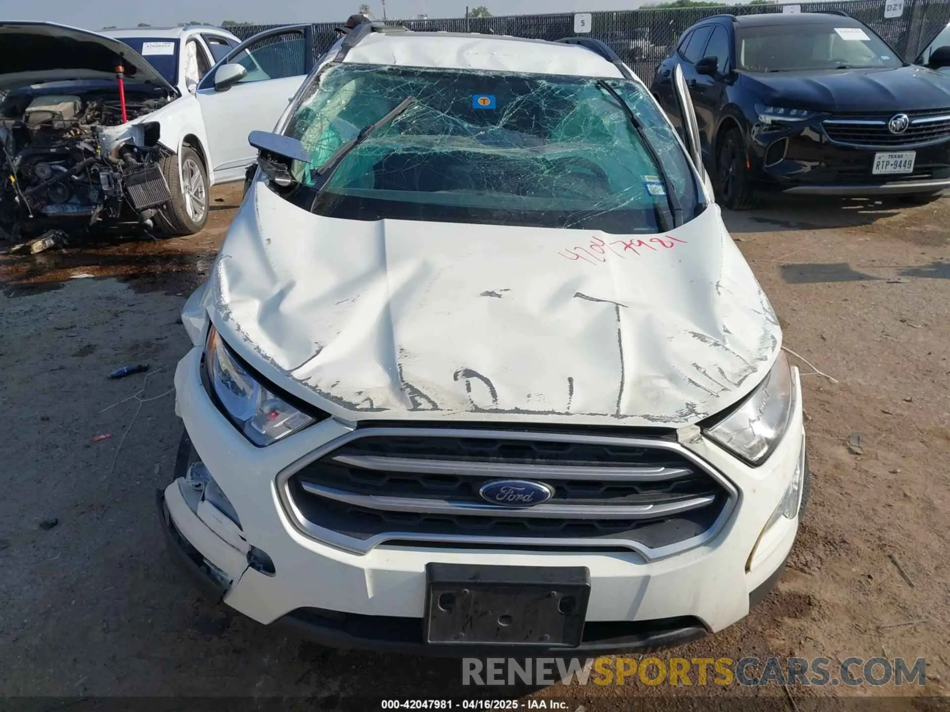 12 fotografías del automóvil dañado MAJ3S2GE2MC439943 FORD ECOSPORT 2021