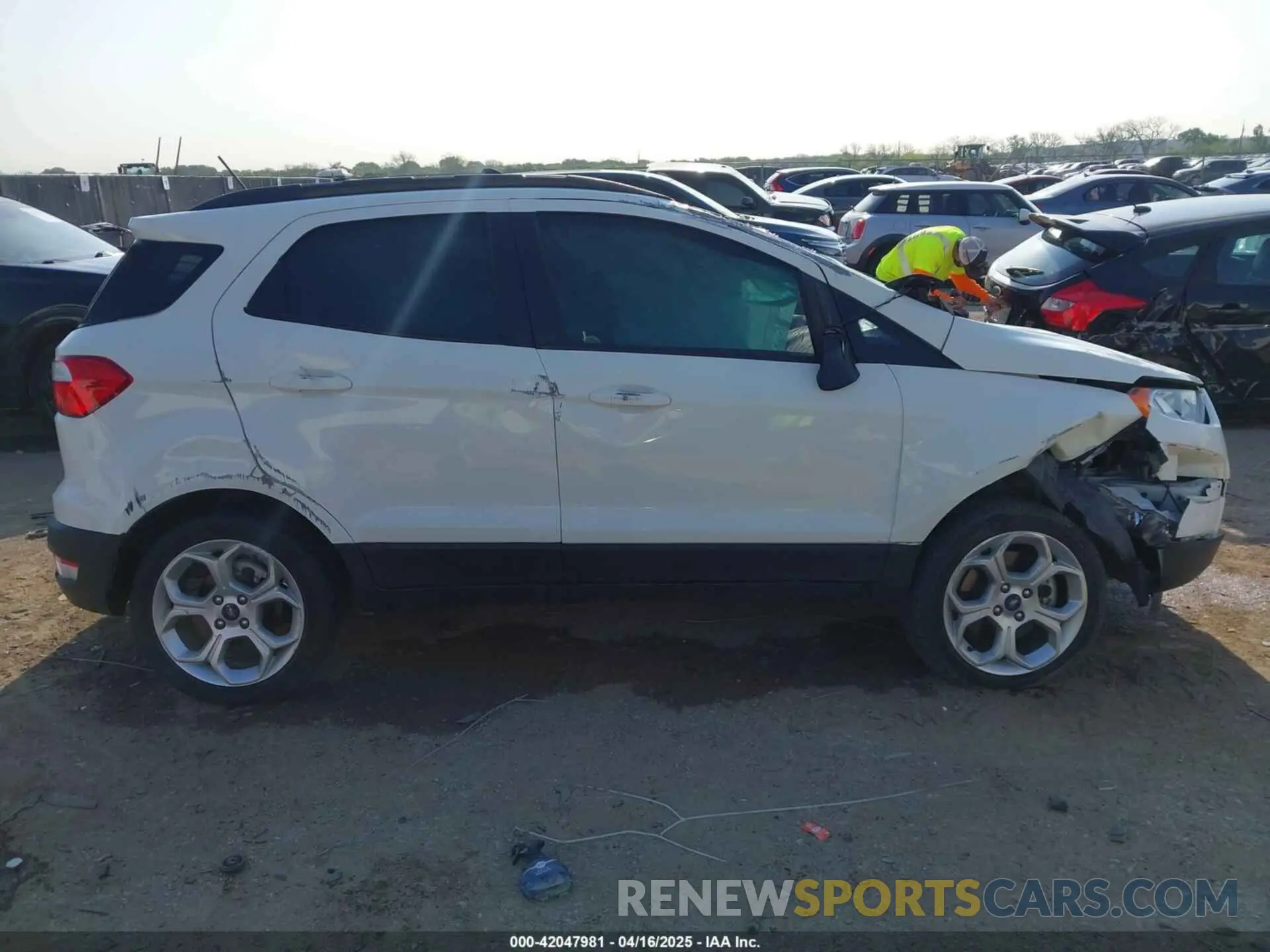 13 fotografías del automóvil dañado MAJ3S2GE2MC439943 FORD ECOSPORT 2021