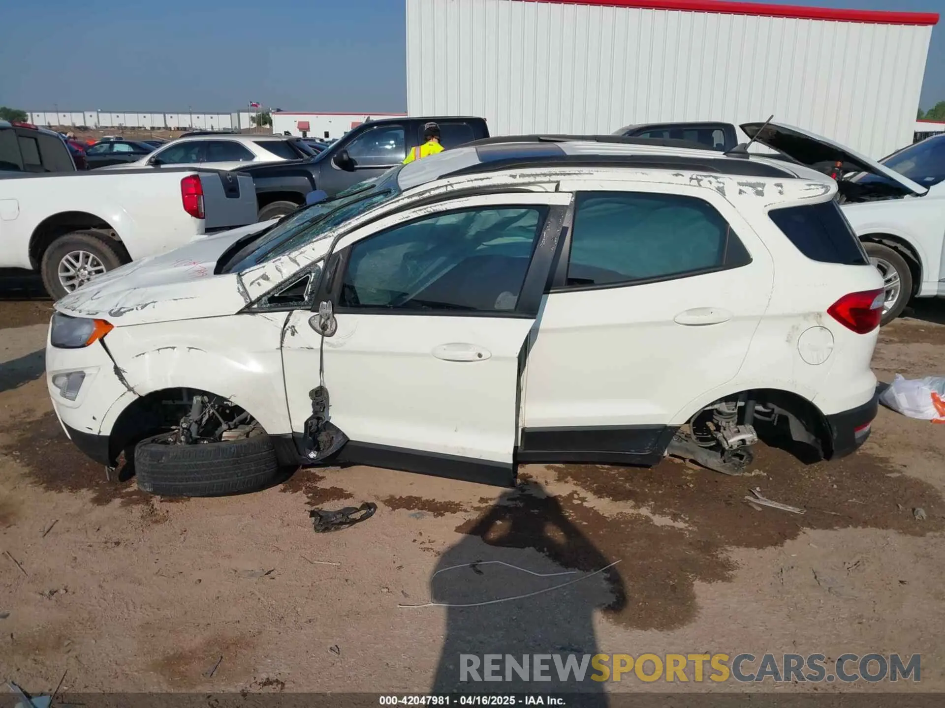 14 fotografías del automóvil dañado MAJ3S2GE2MC439943 FORD ECOSPORT 2021