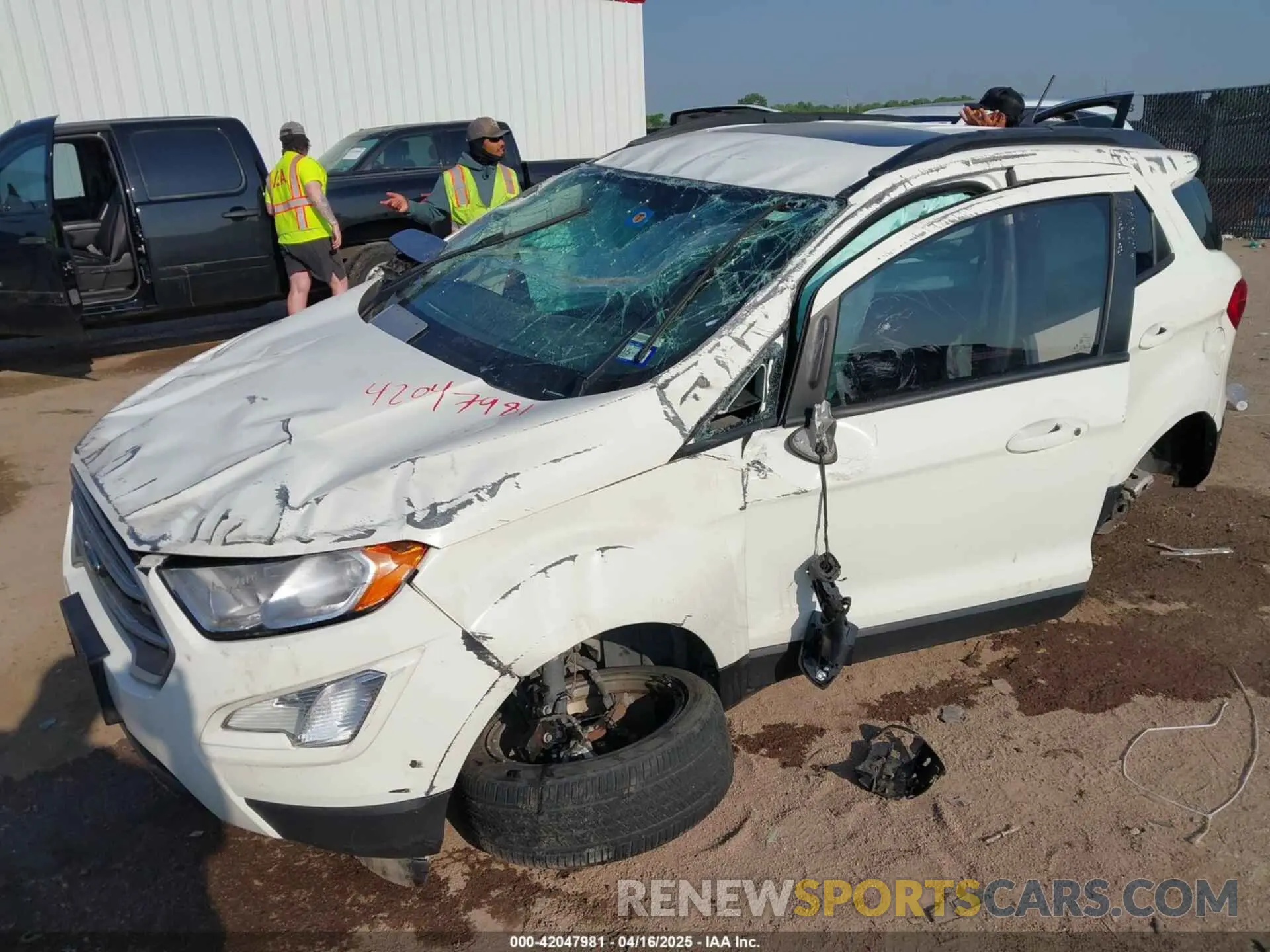 2 fotografías del automóvil dañado MAJ3S2GE2MC439943 FORD ECOSPORT 2021