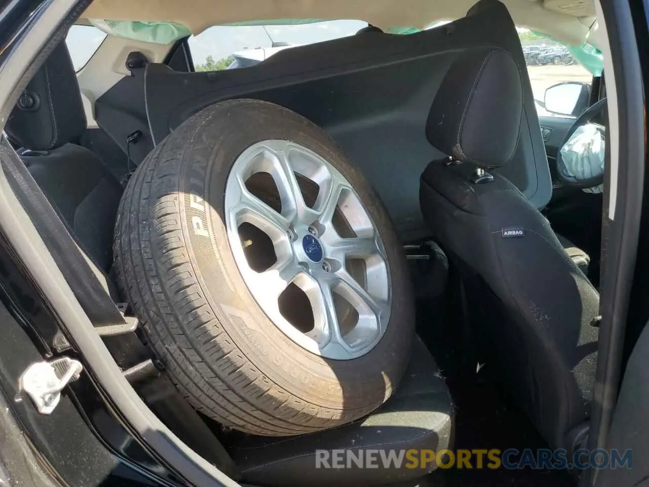 10 fotografías del automóvil dañado MAJ3S2GE2MC448237 FORD ECOSPORT 2021
