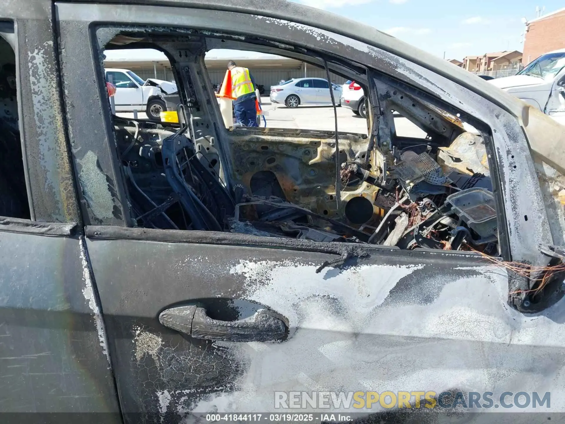 5 fotografías del automóvil dañado MAJ3S2GE3MC424061 FORD ECOSPORT 2021