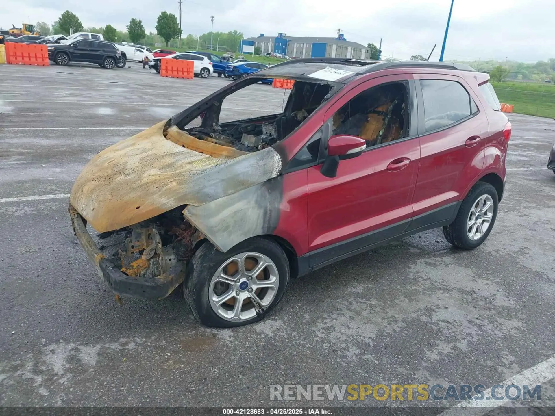 2 fotografías del automóvil dañado MAJ3S2GE4MC400903 FORD ECOSPORT 2021