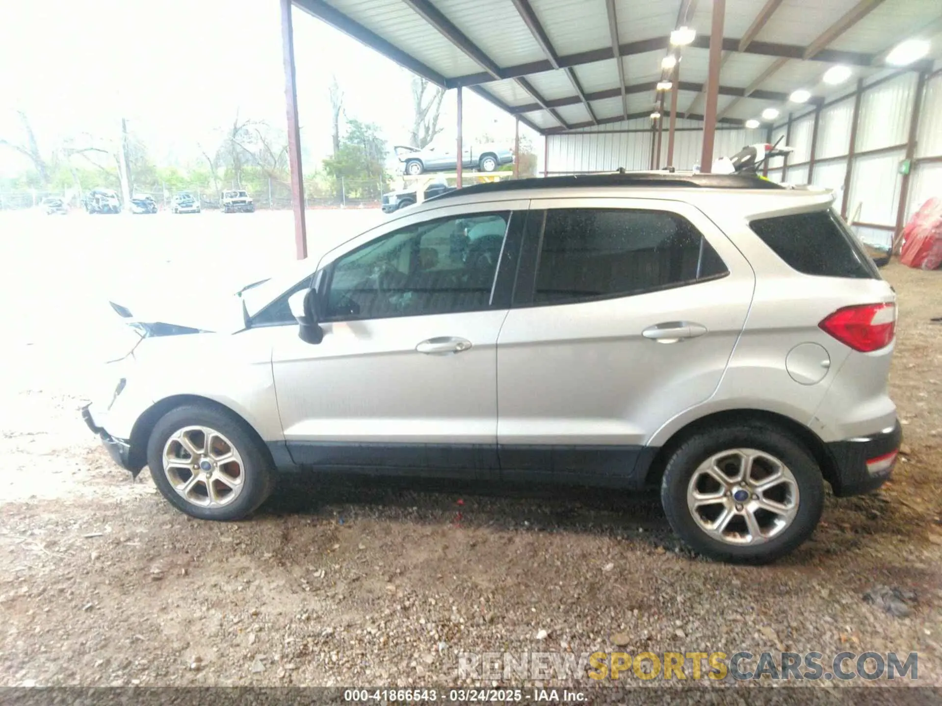 14 fotografías del automóvil dañado MAJ3S2GE4MC439684 FORD ECOSPORT 2021