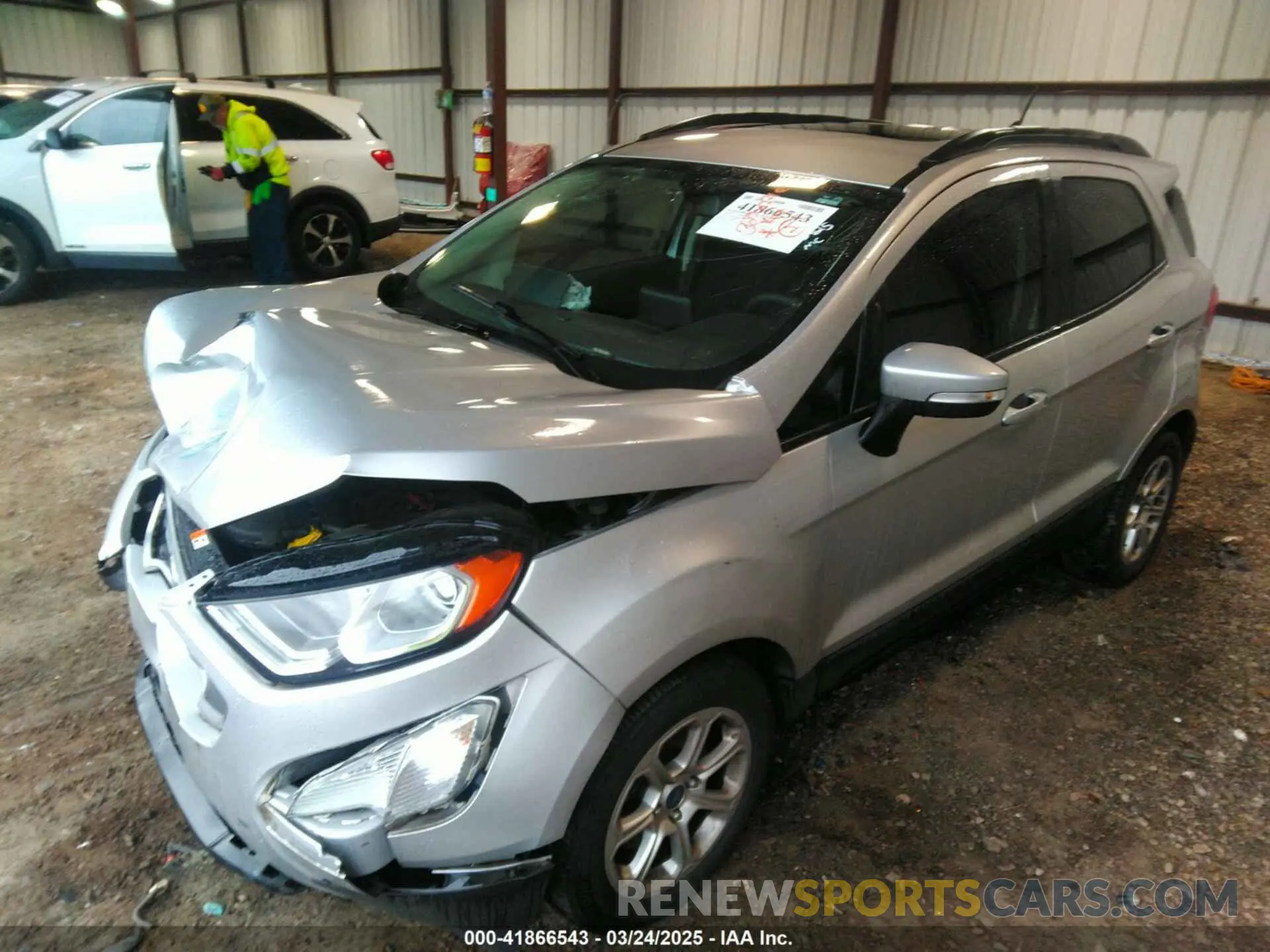 2 fotografías del automóvil dañado MAJ3S2GE4MC439684 FORD ECOSPORT 2021